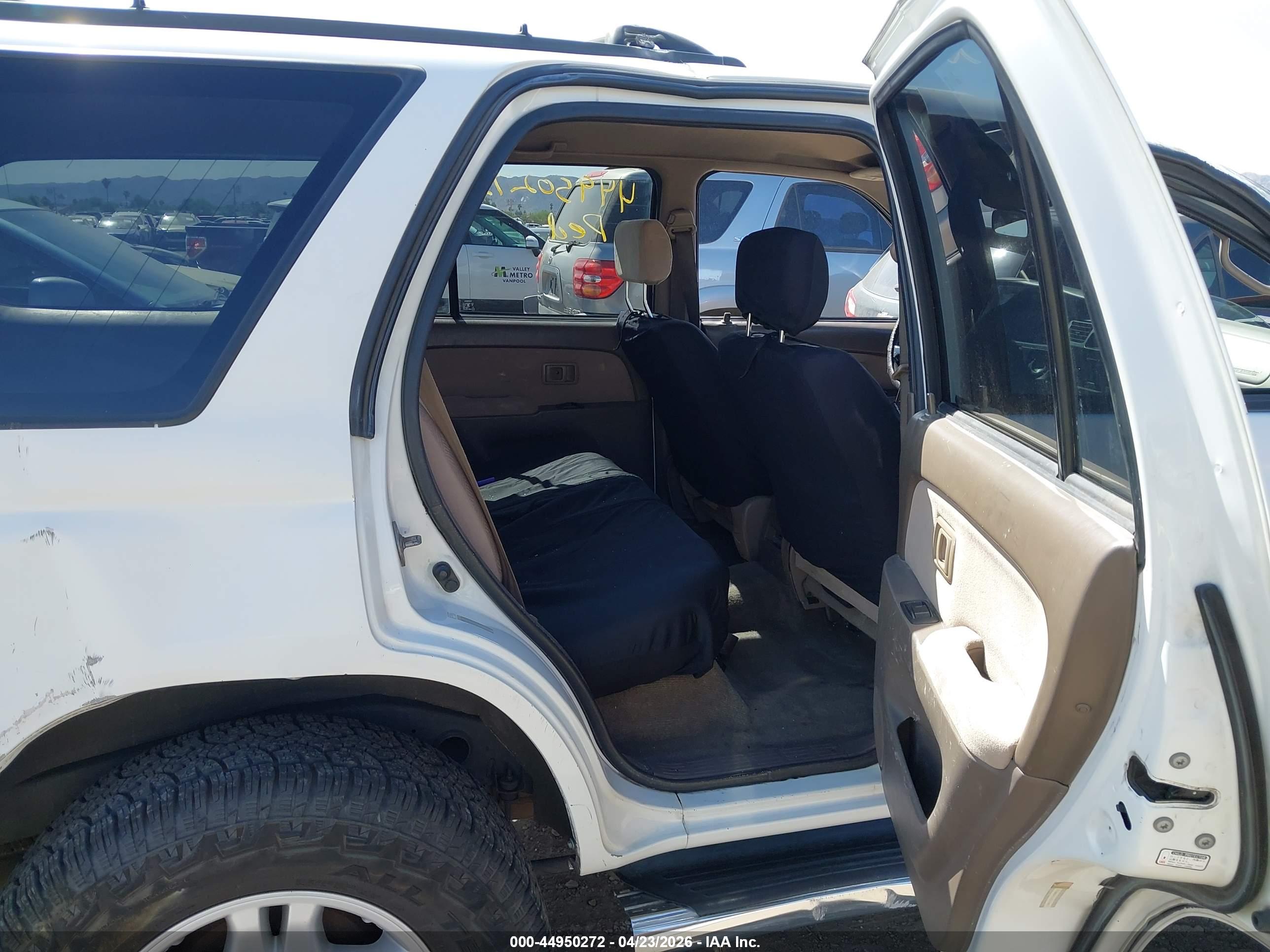 TOYOTA 4RUNNER image 8