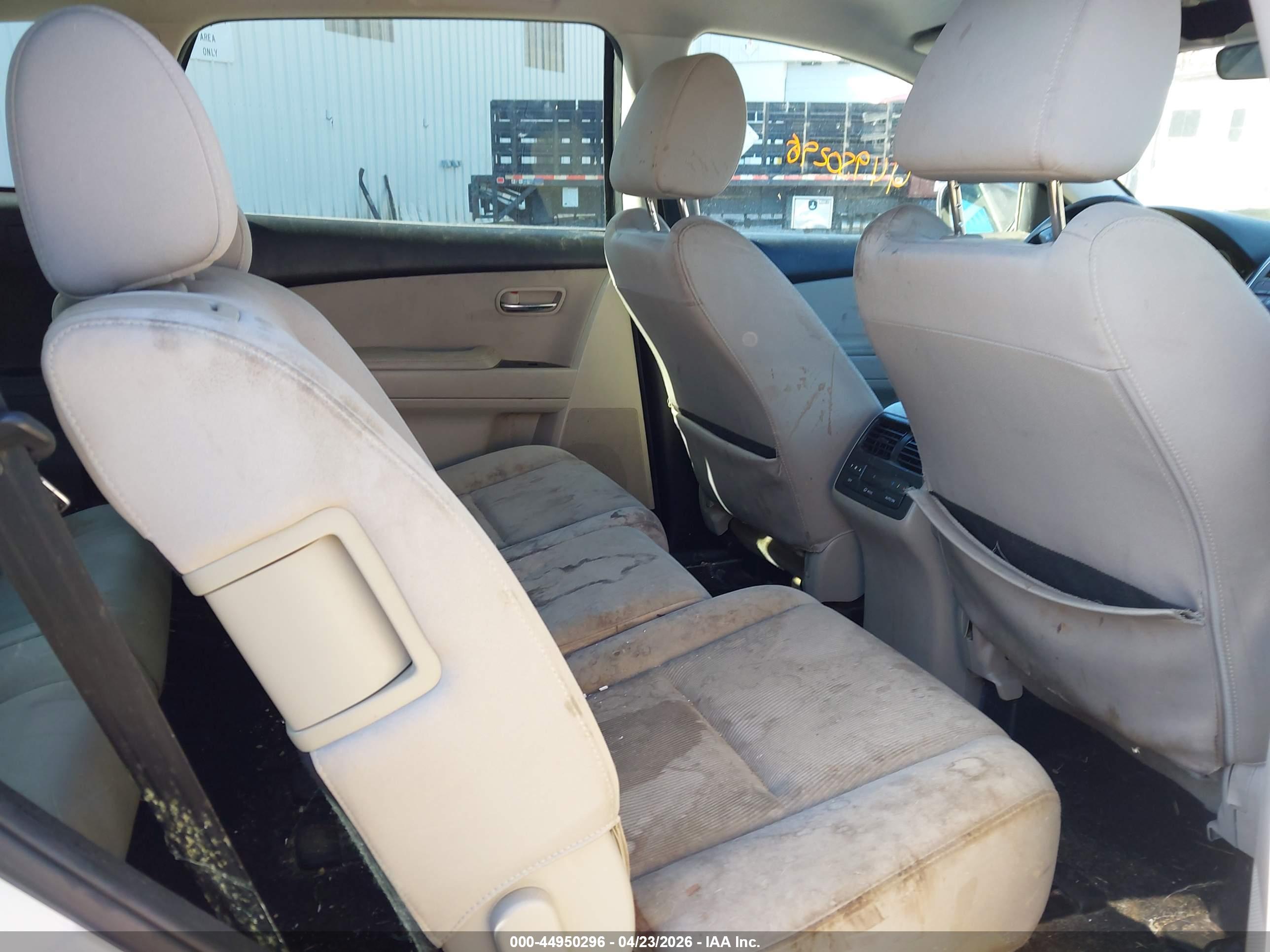 MAZDA CX-9 image 8