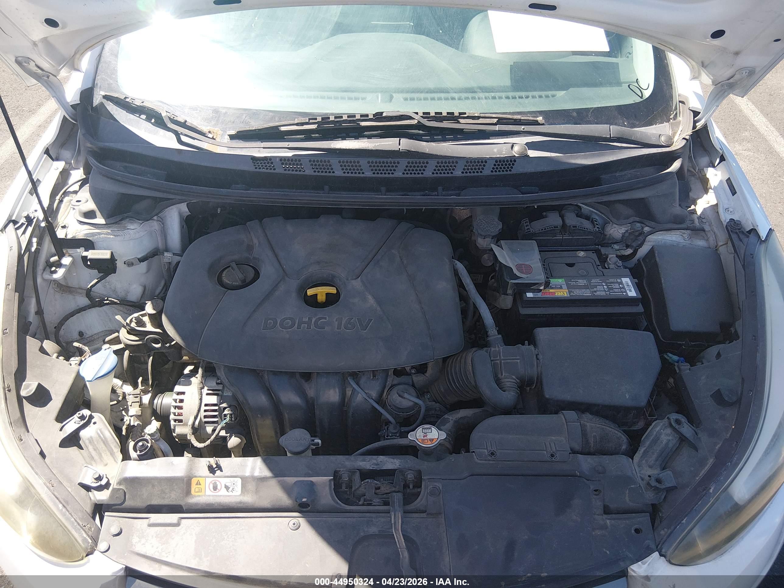 HYUNDAI ELANTRA image 10