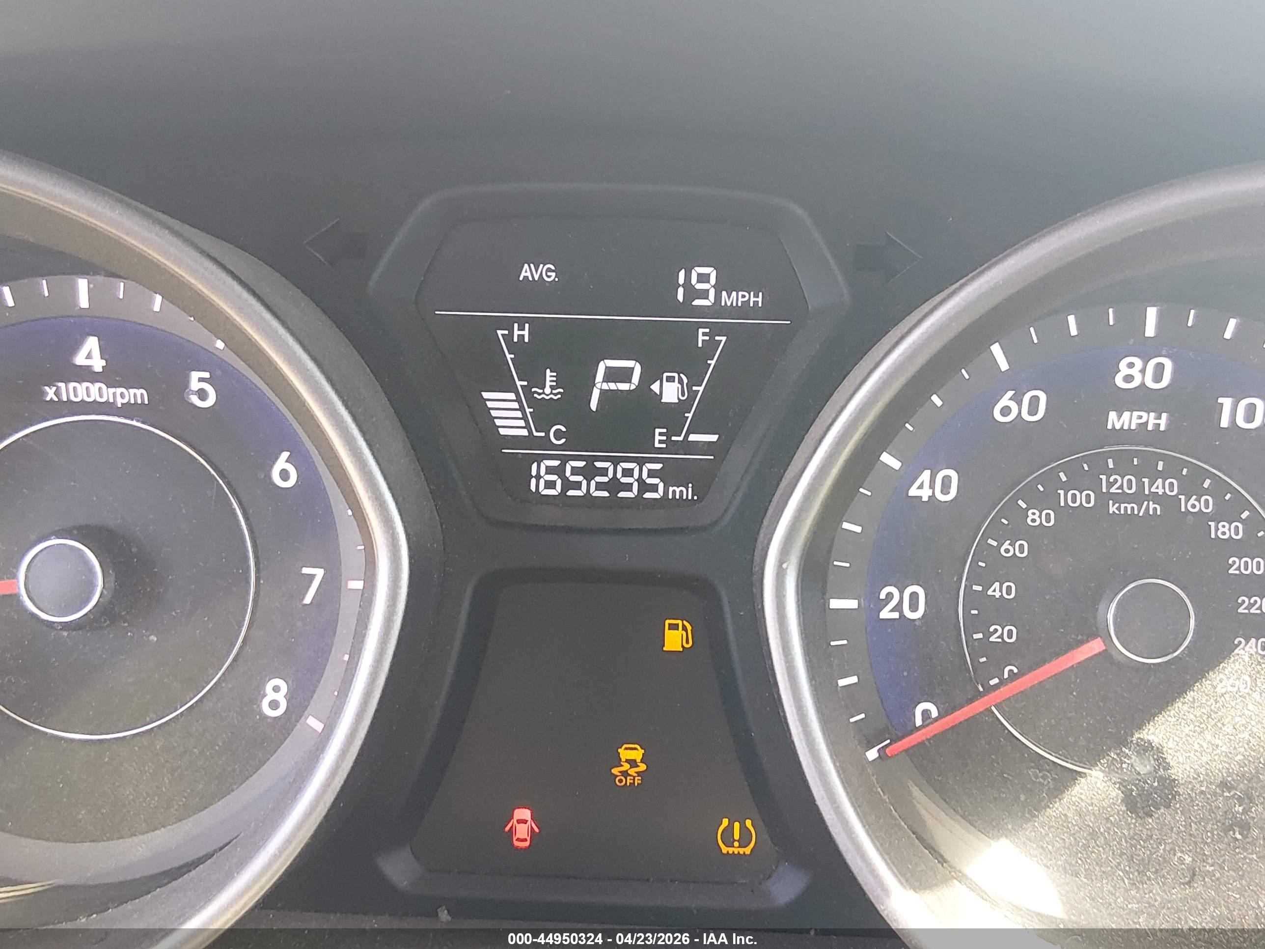 HYUNDAI ELANTRA image 7