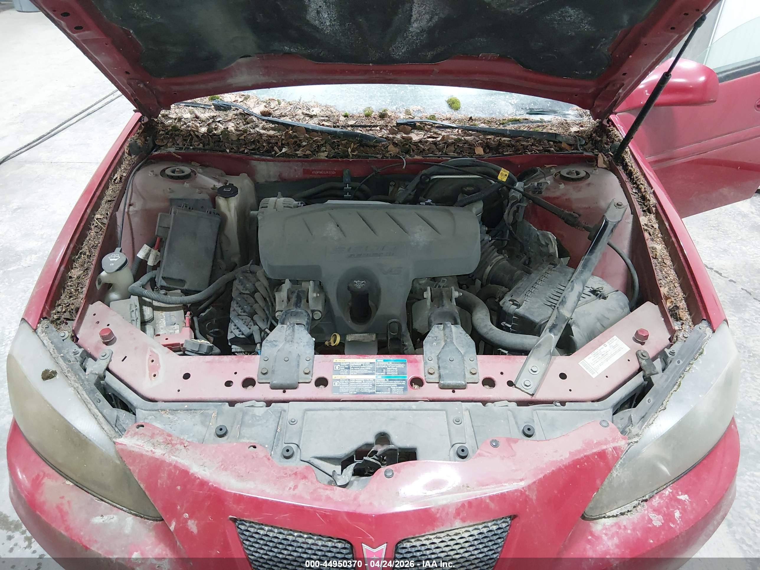 PONTIAC GRAND image 10