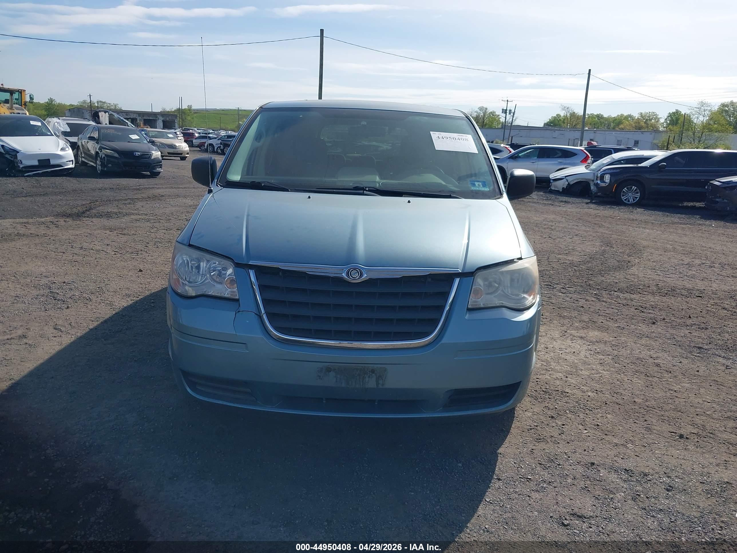 CHRYSLER TOWN image 6