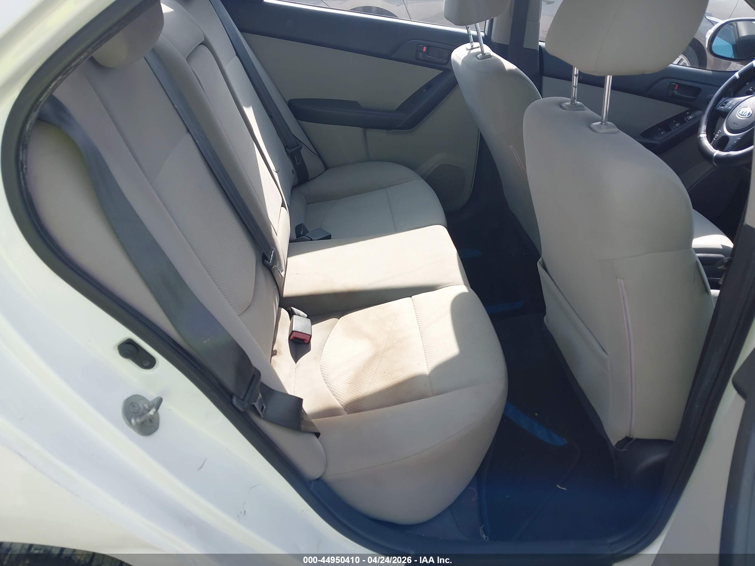 KIA FORTE image 8
