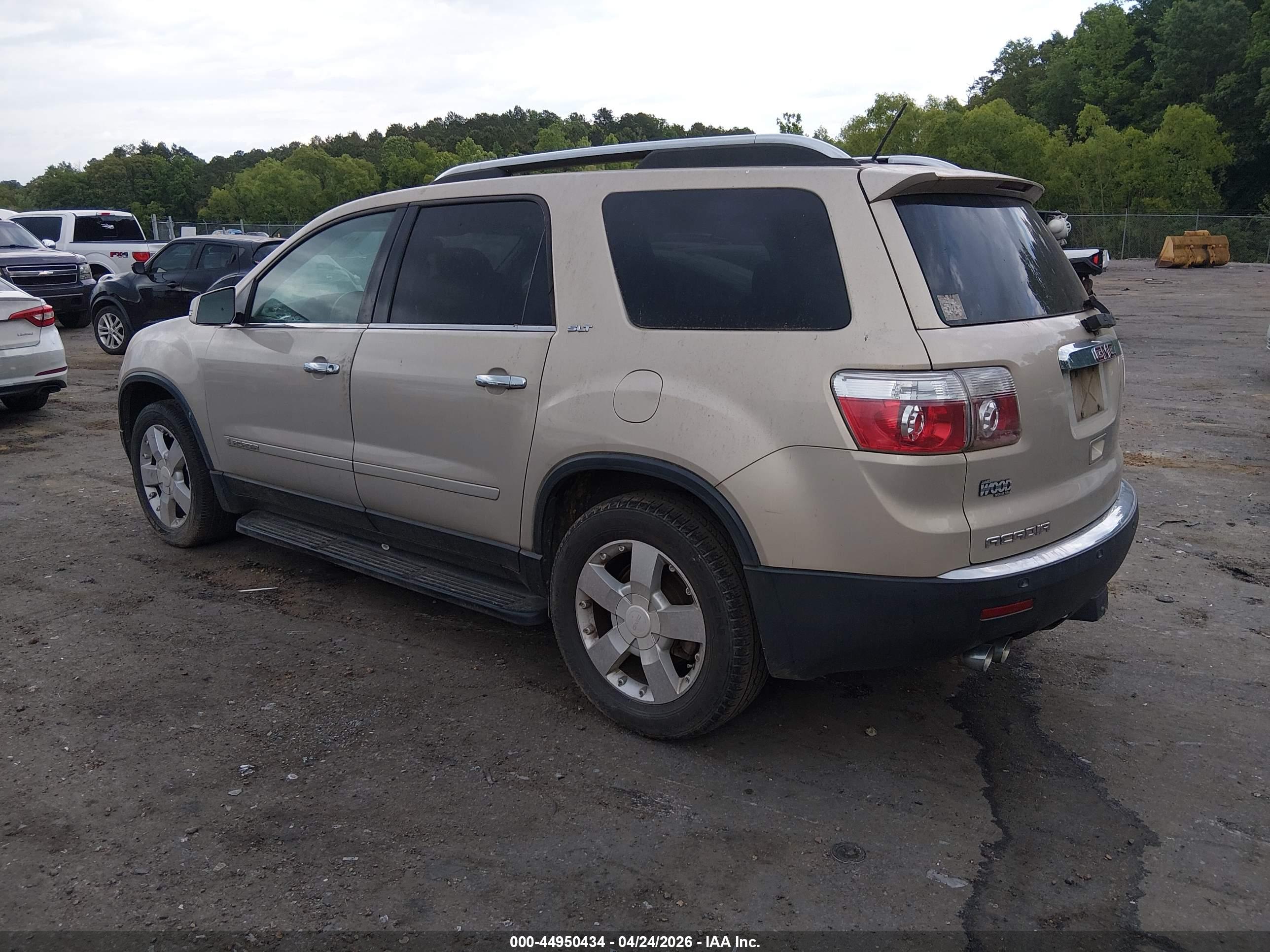 GMC ACADIA image 3