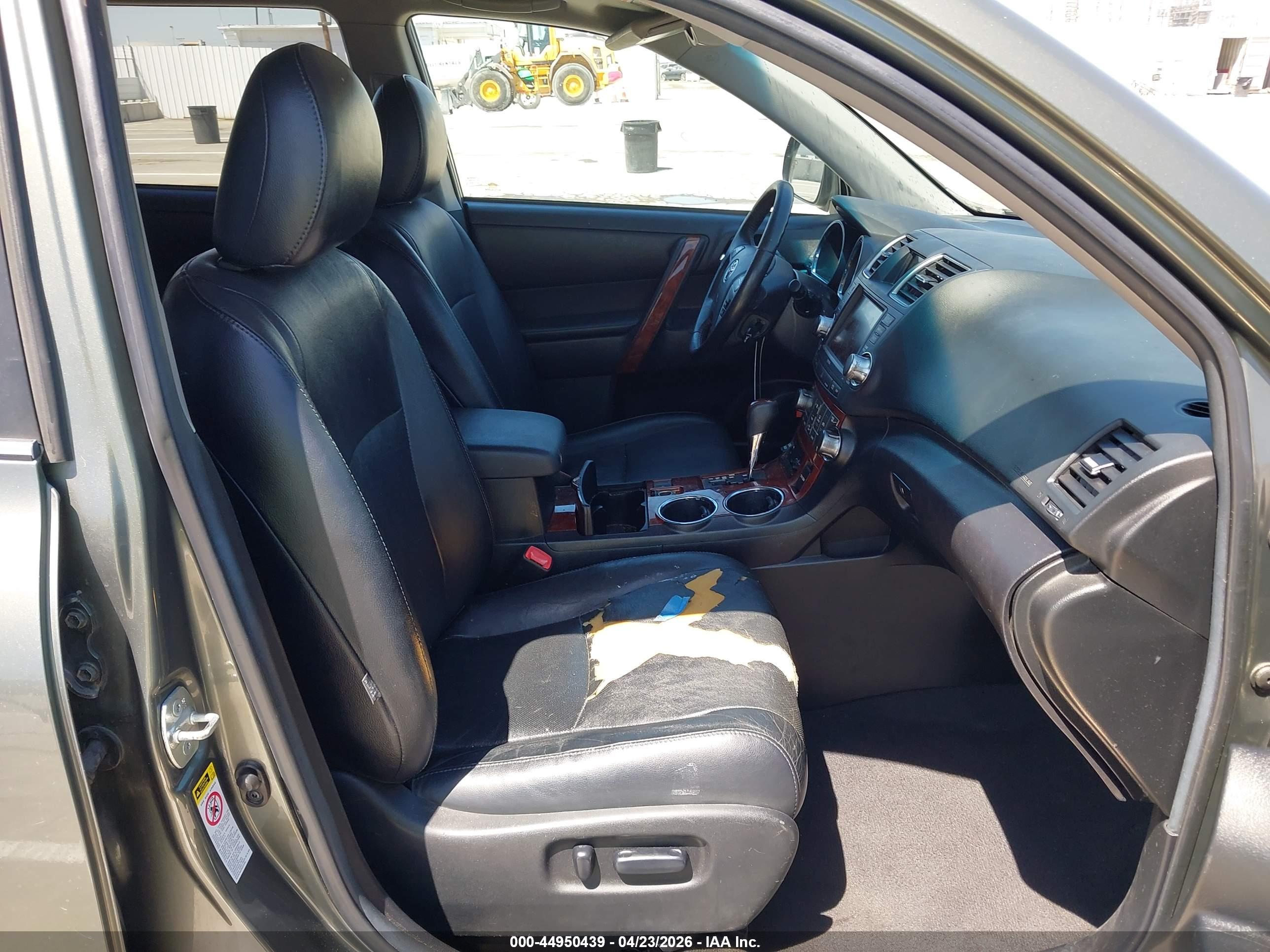 TOYOTA HIGHLANDER image 5