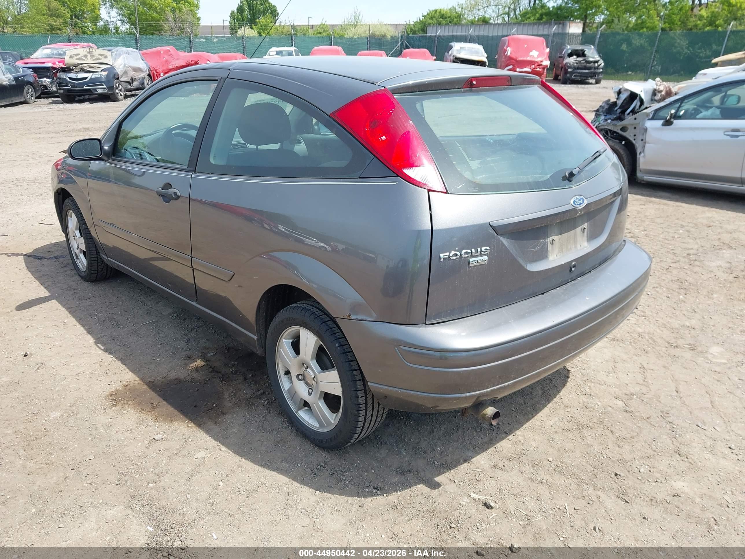 FORD FOCUS image 3