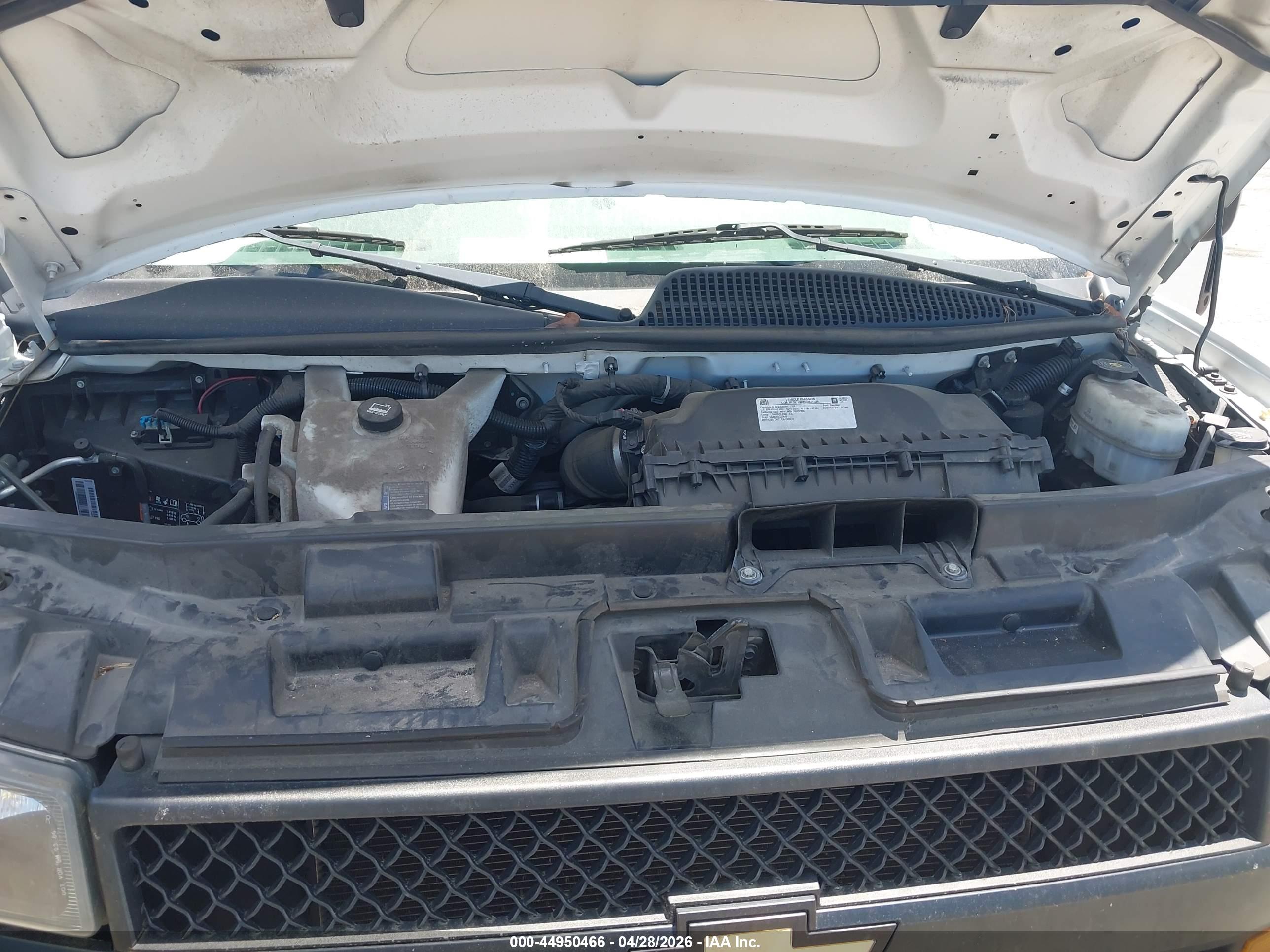CHEVROLET EXPRESS image 10