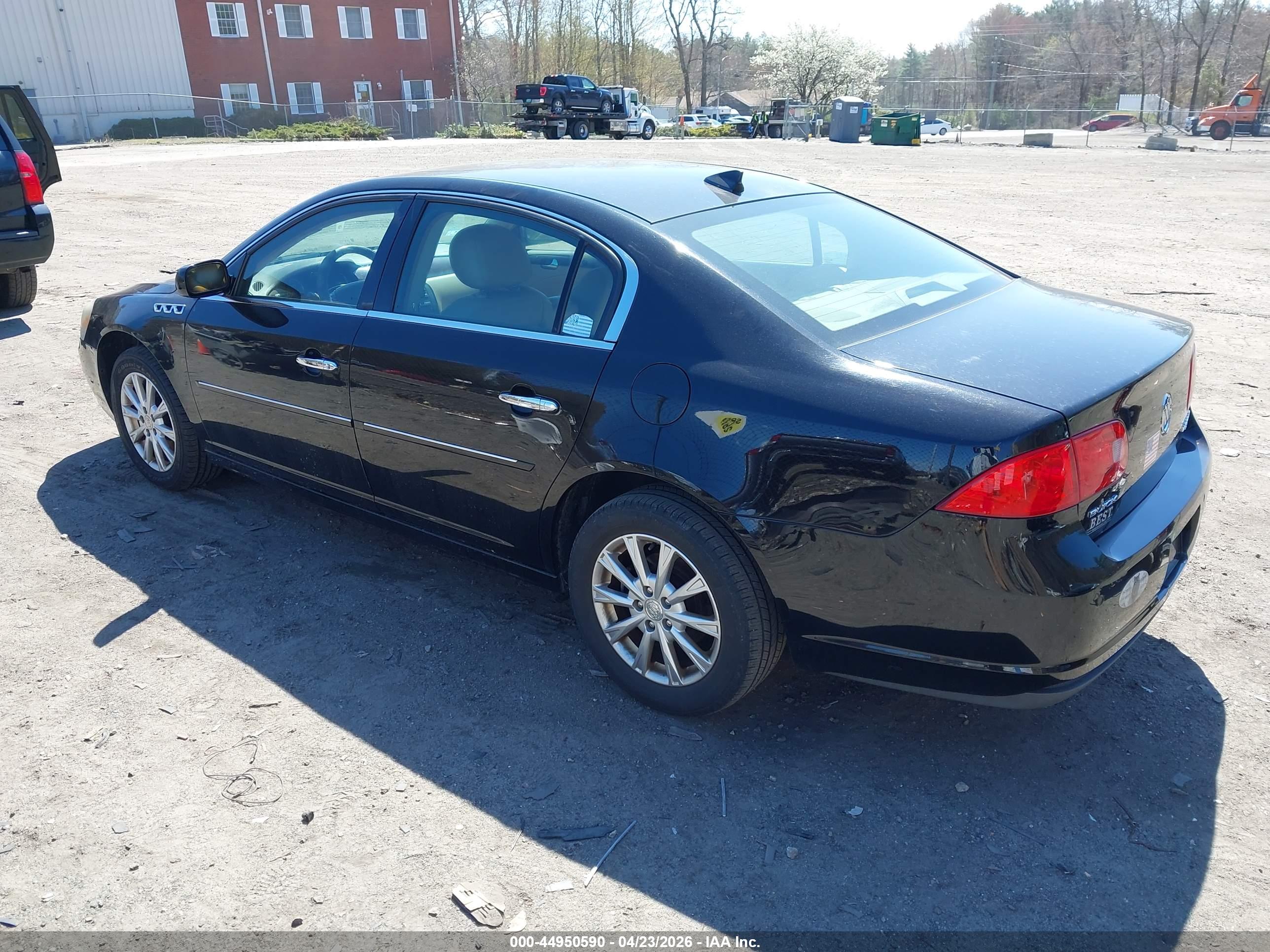 BUICK LUCERNE image 3