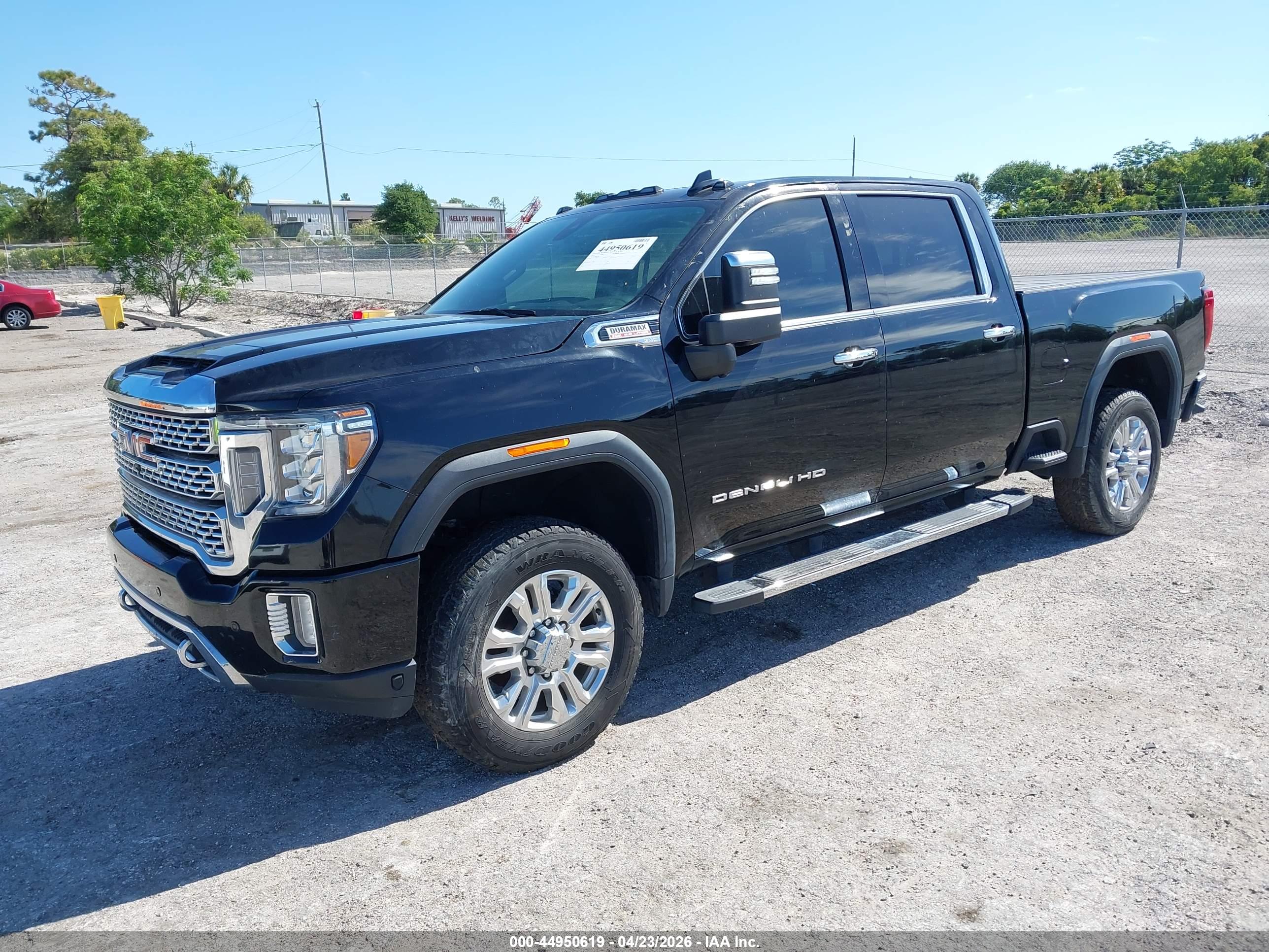 GMC SIERRA image 2