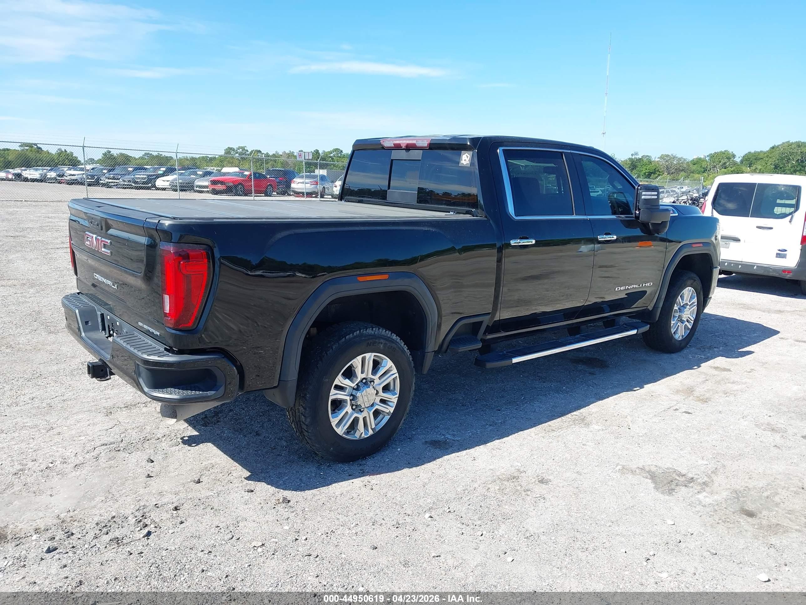 GMC SIERRA image 4