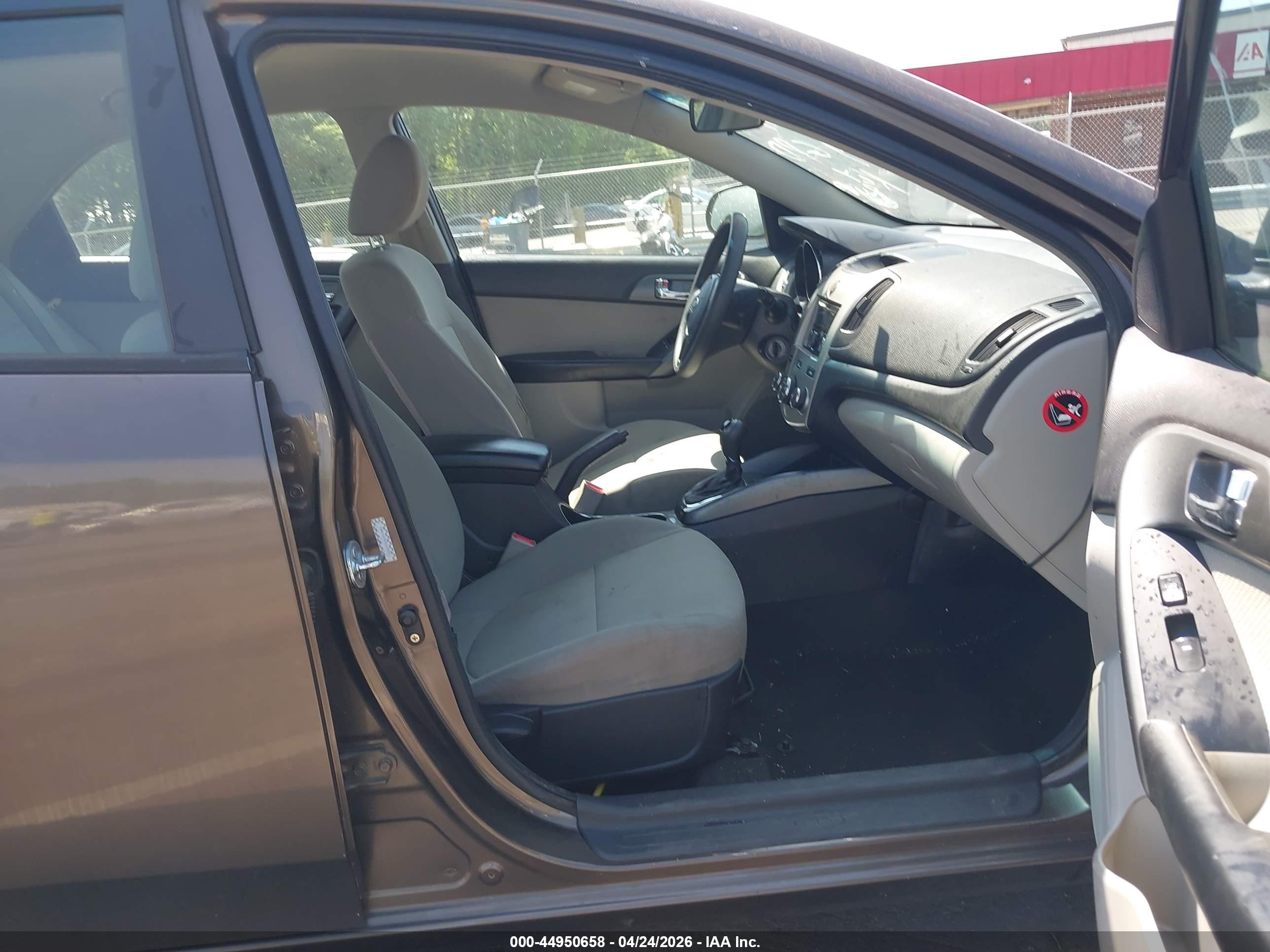 KIA FORTE image 5