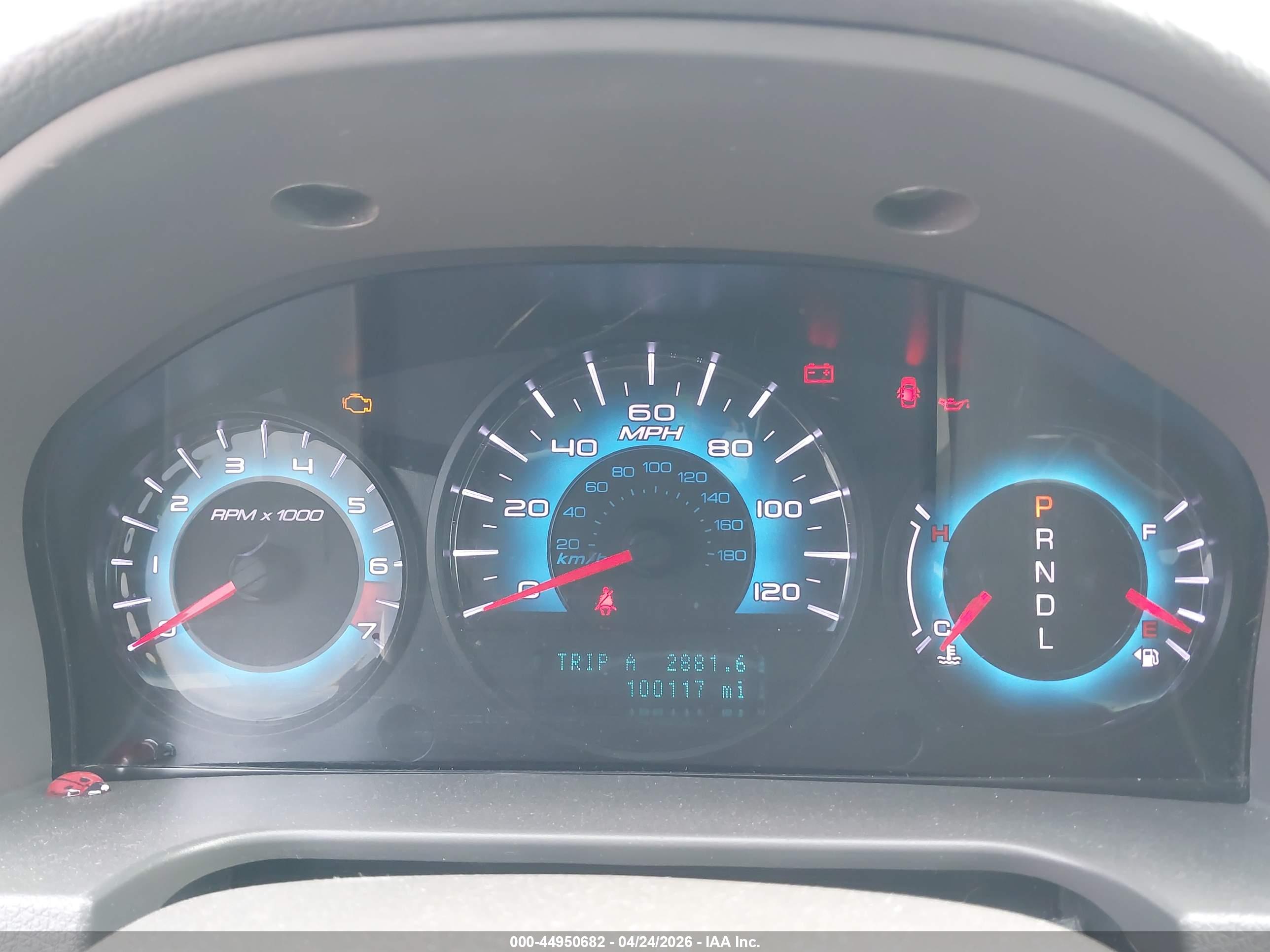 FORD FUSION image 7