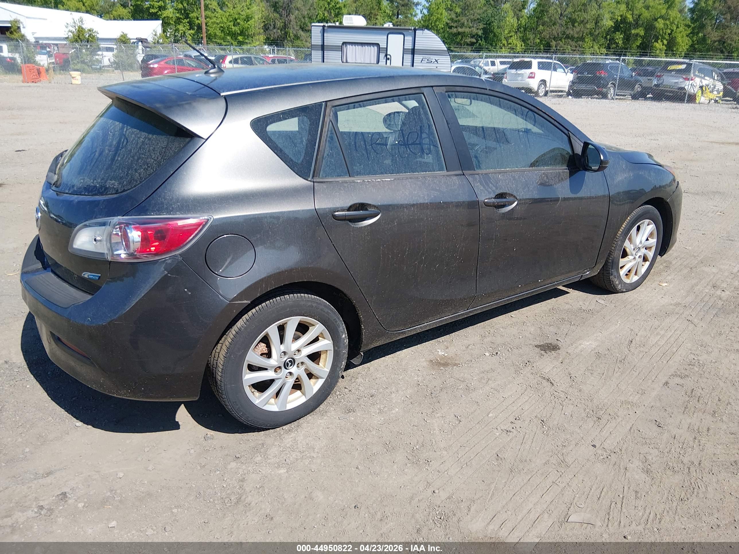 MAZDA MAZDA3 image 4