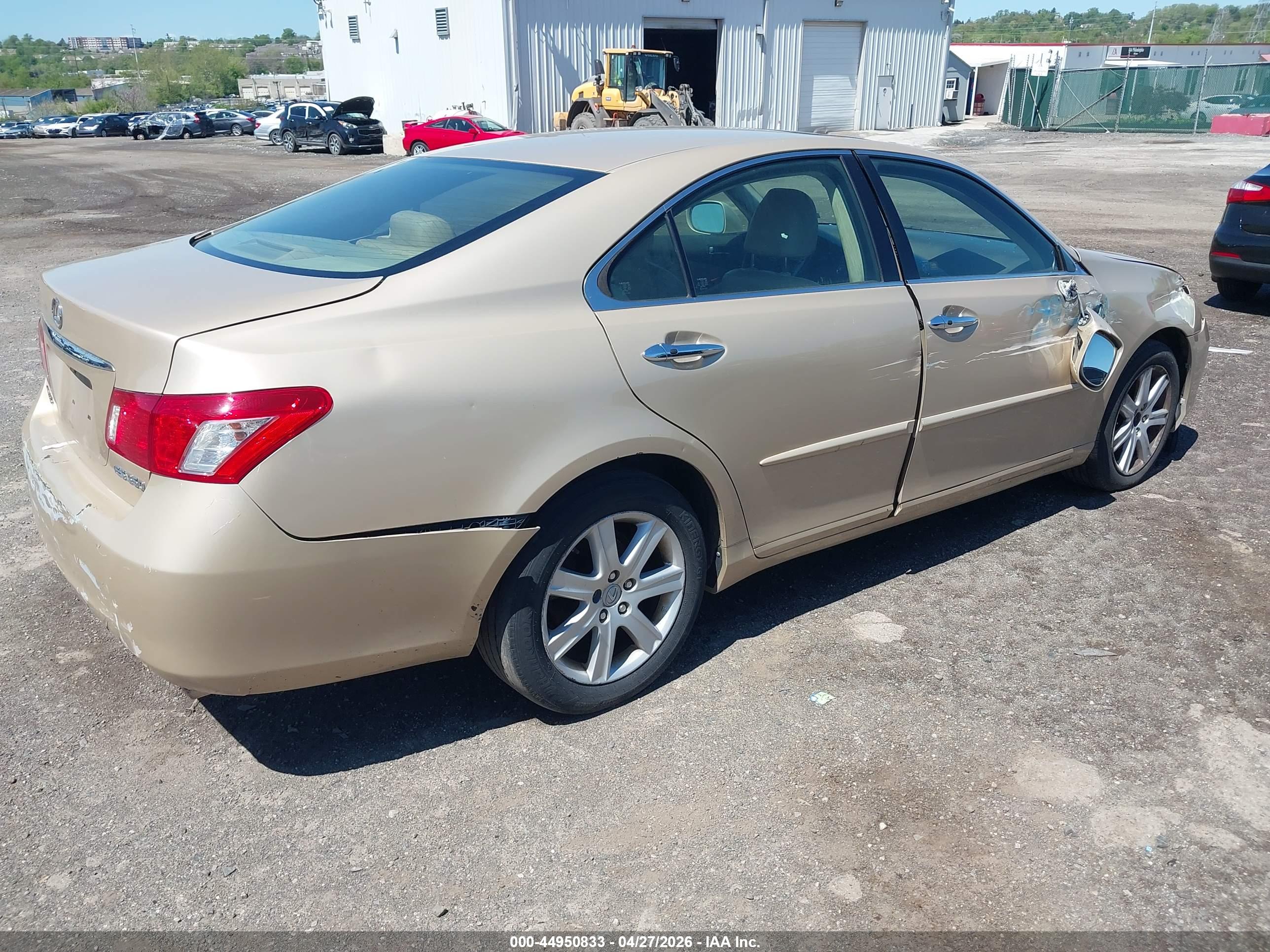 LEXUS ES image 4