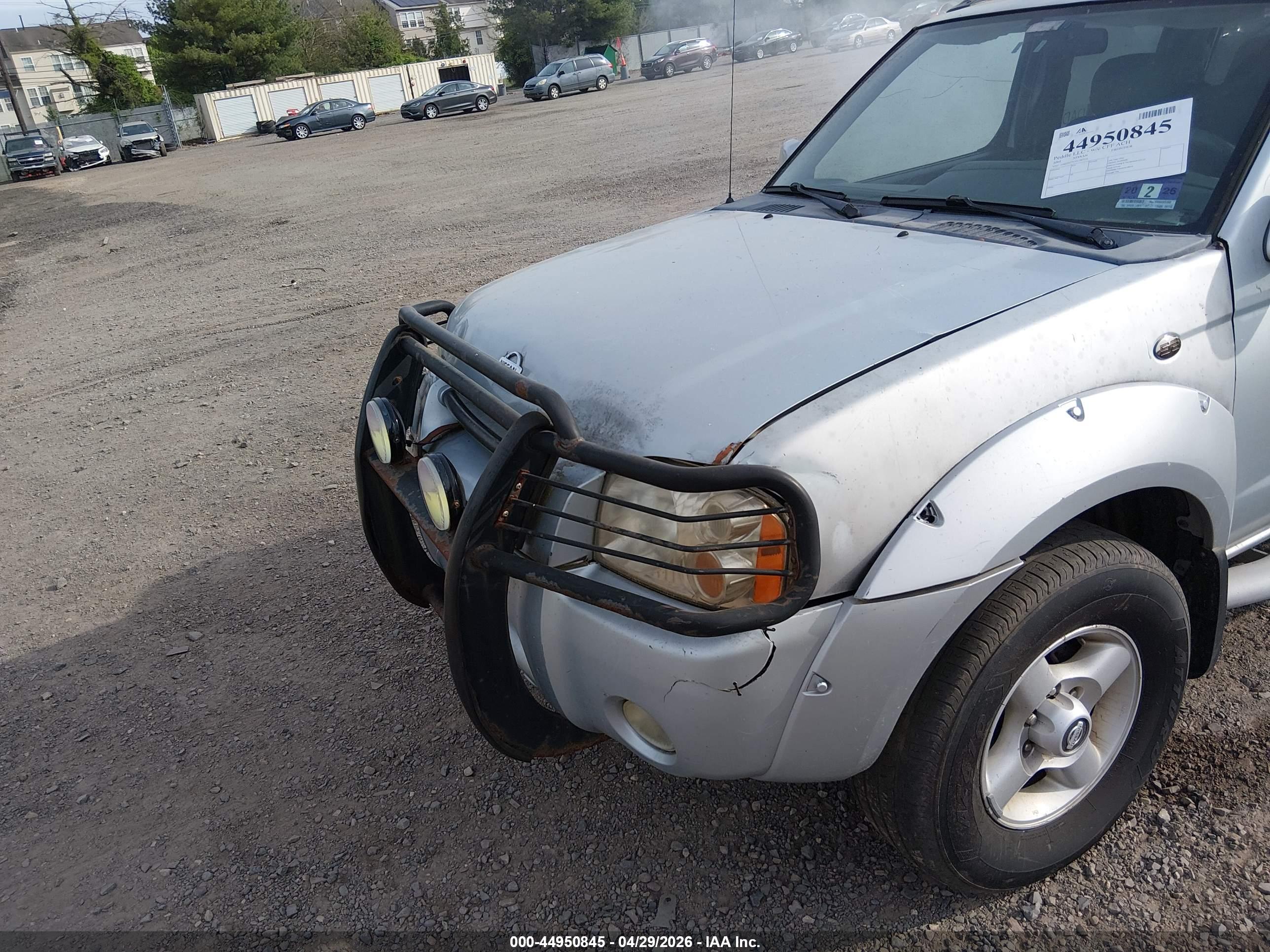 NISSAN FRONTIER image 6