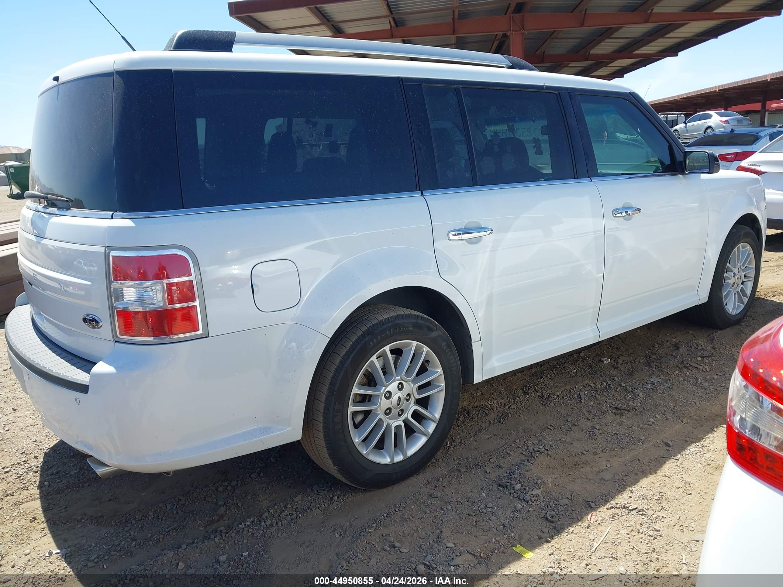 FORD FLEX image 4