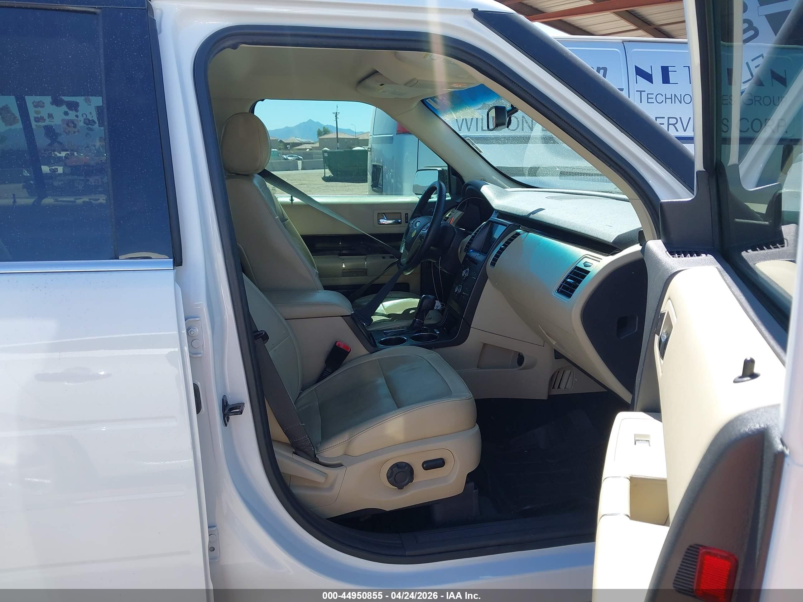 FORD FLEX image 5