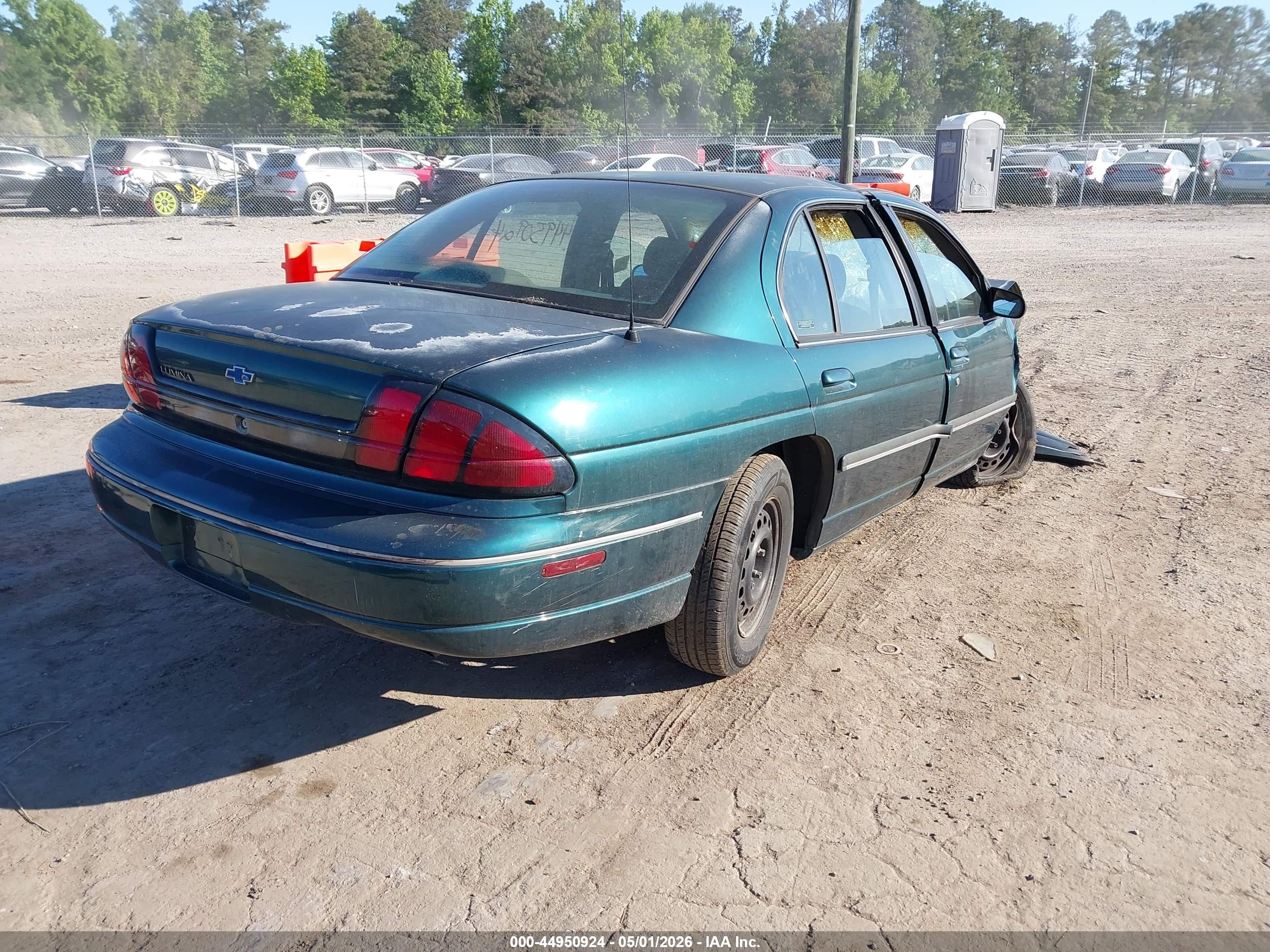 CHEVROLET LUMINA image 4