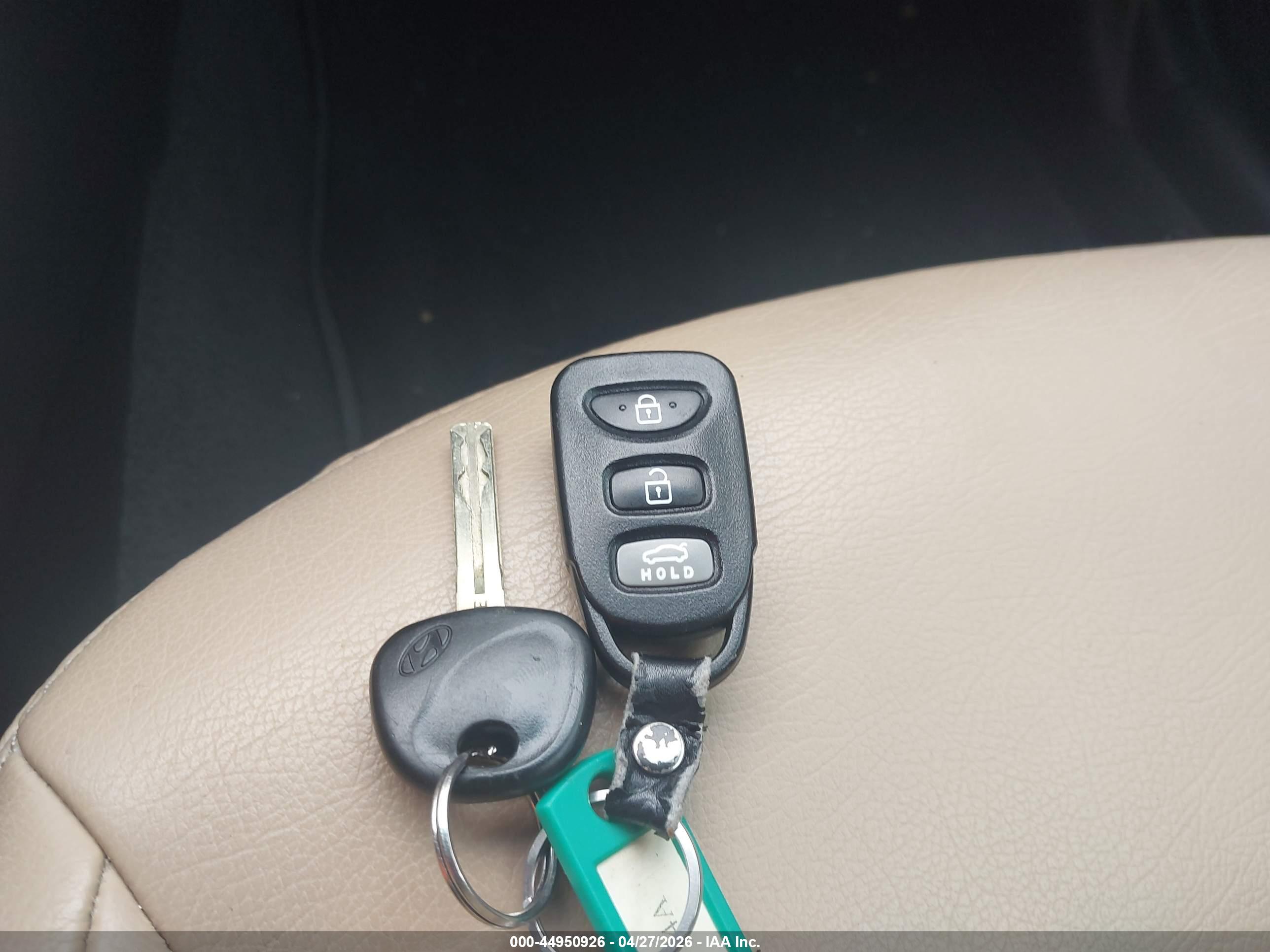 HYUNDAI SONATA image 11