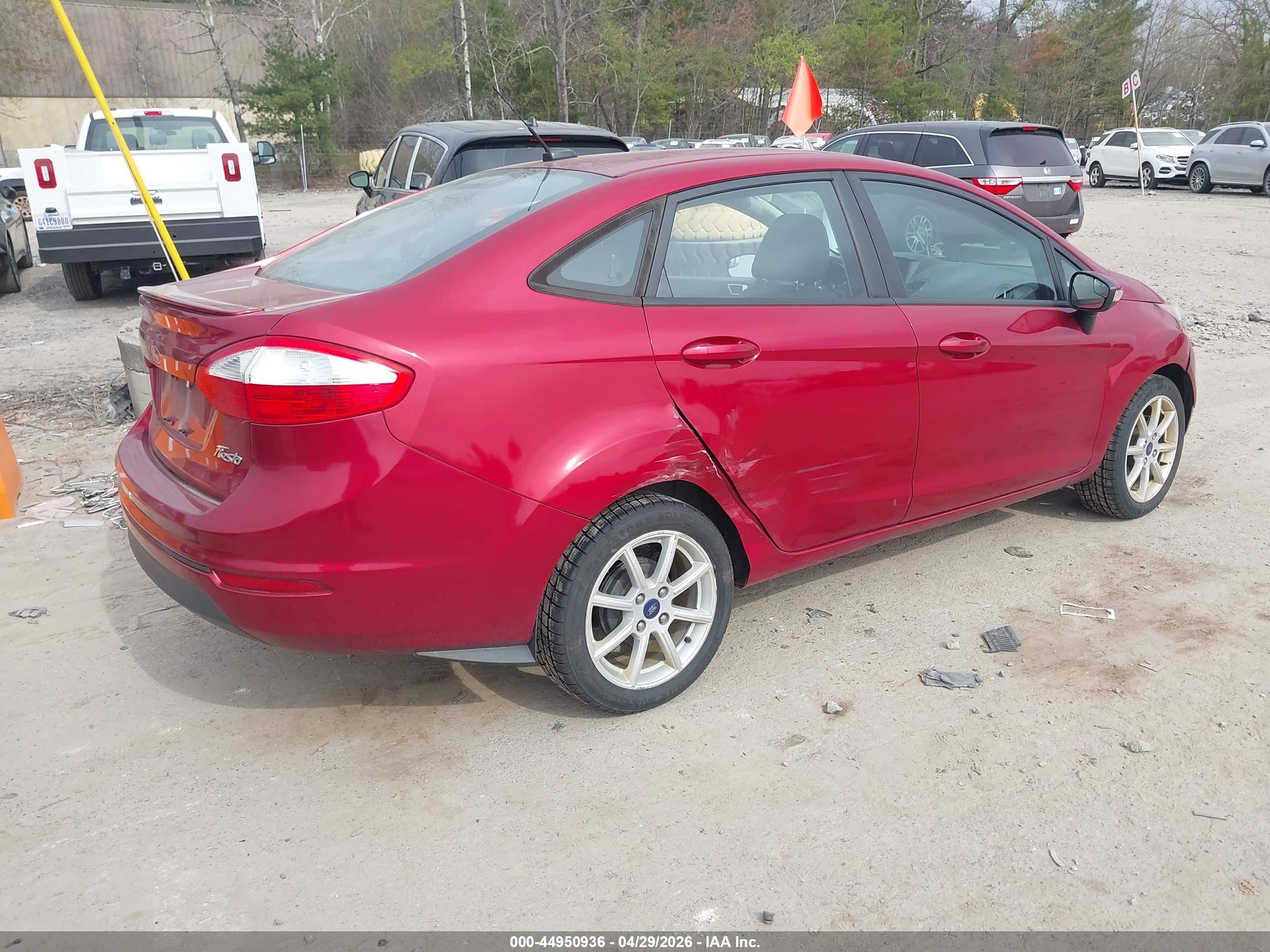 FORD FIESTA image 4