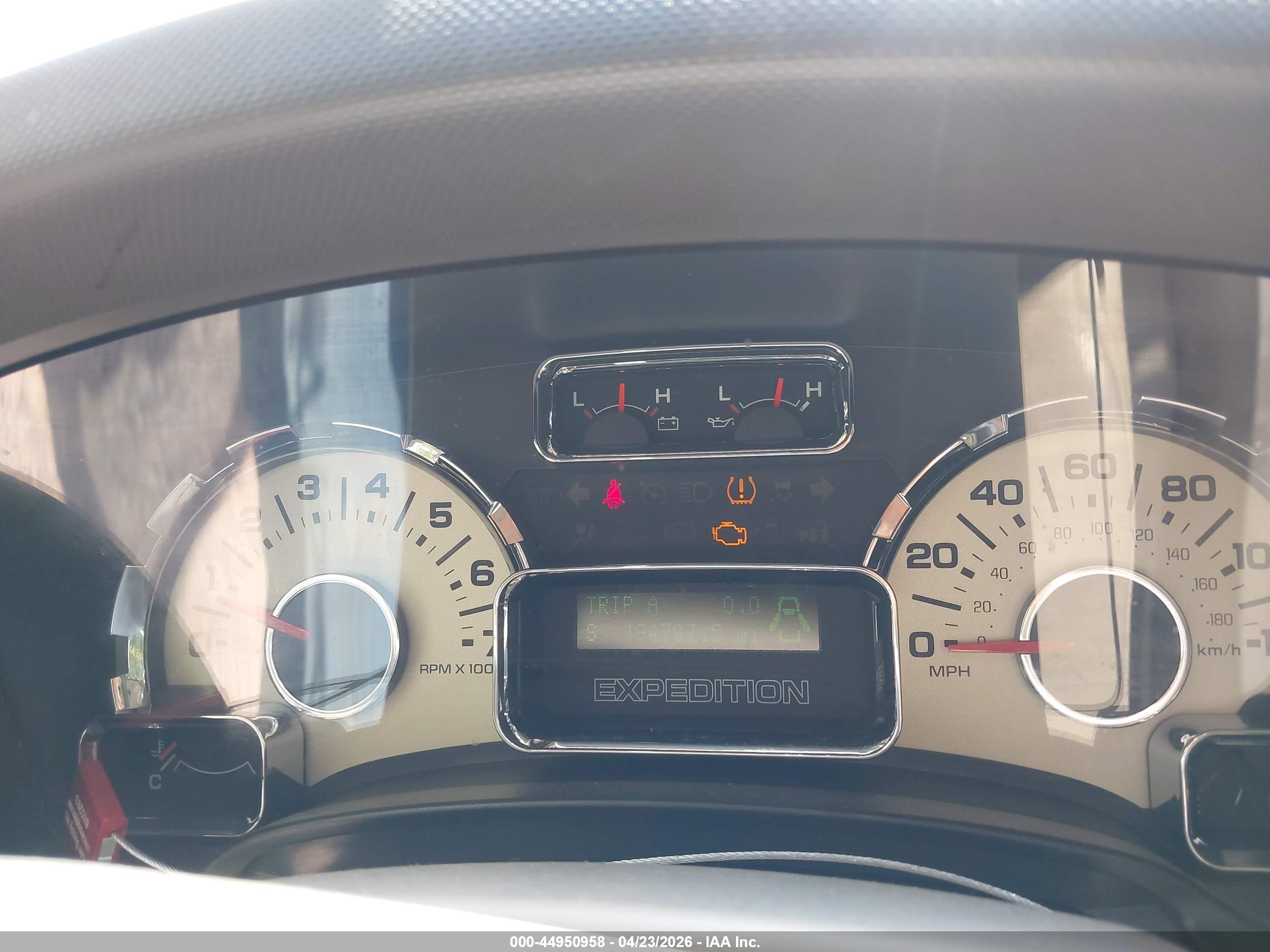 FORD EXPEDITION image 7