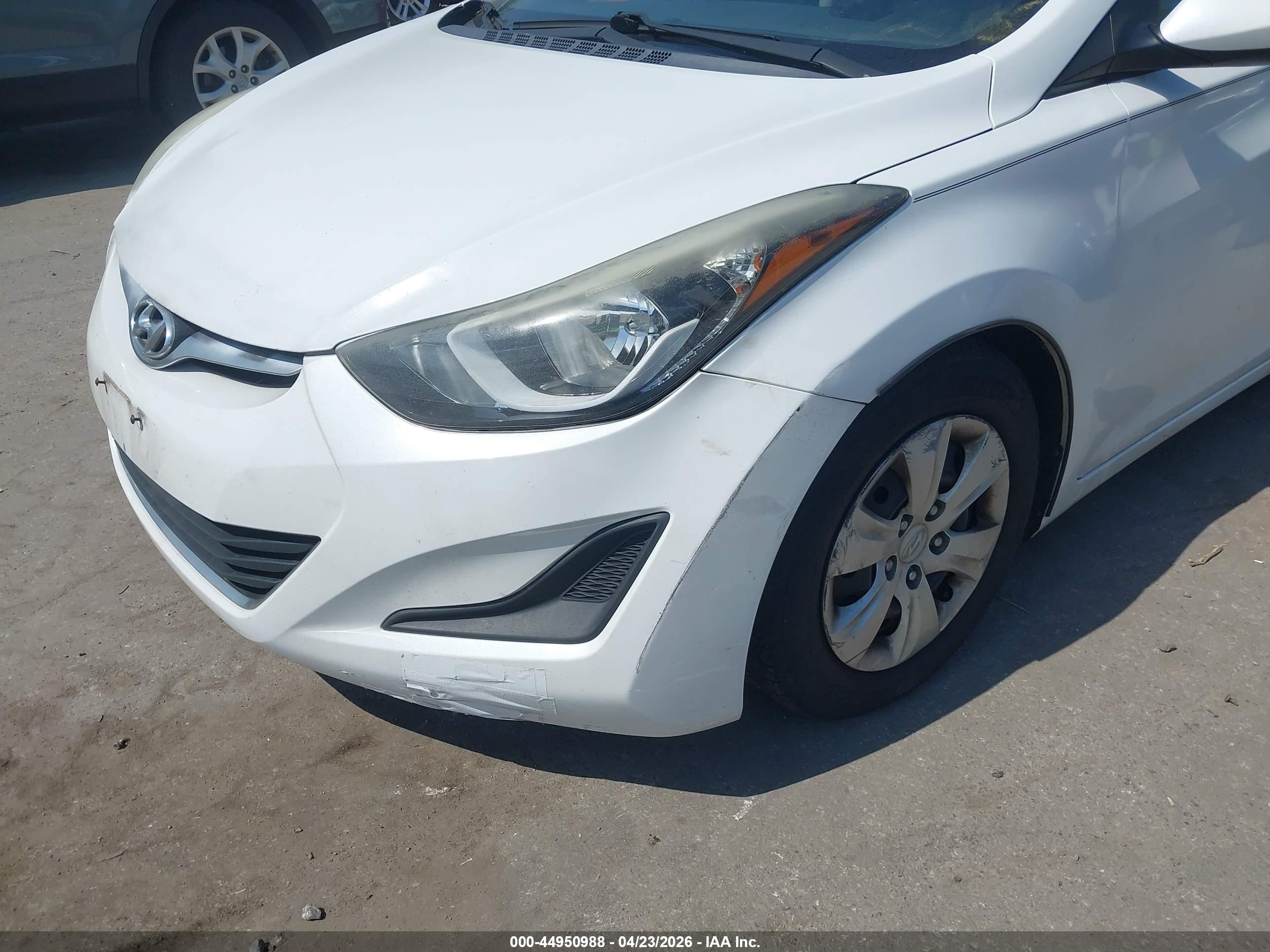HYUNDAI ELANTRA image 6