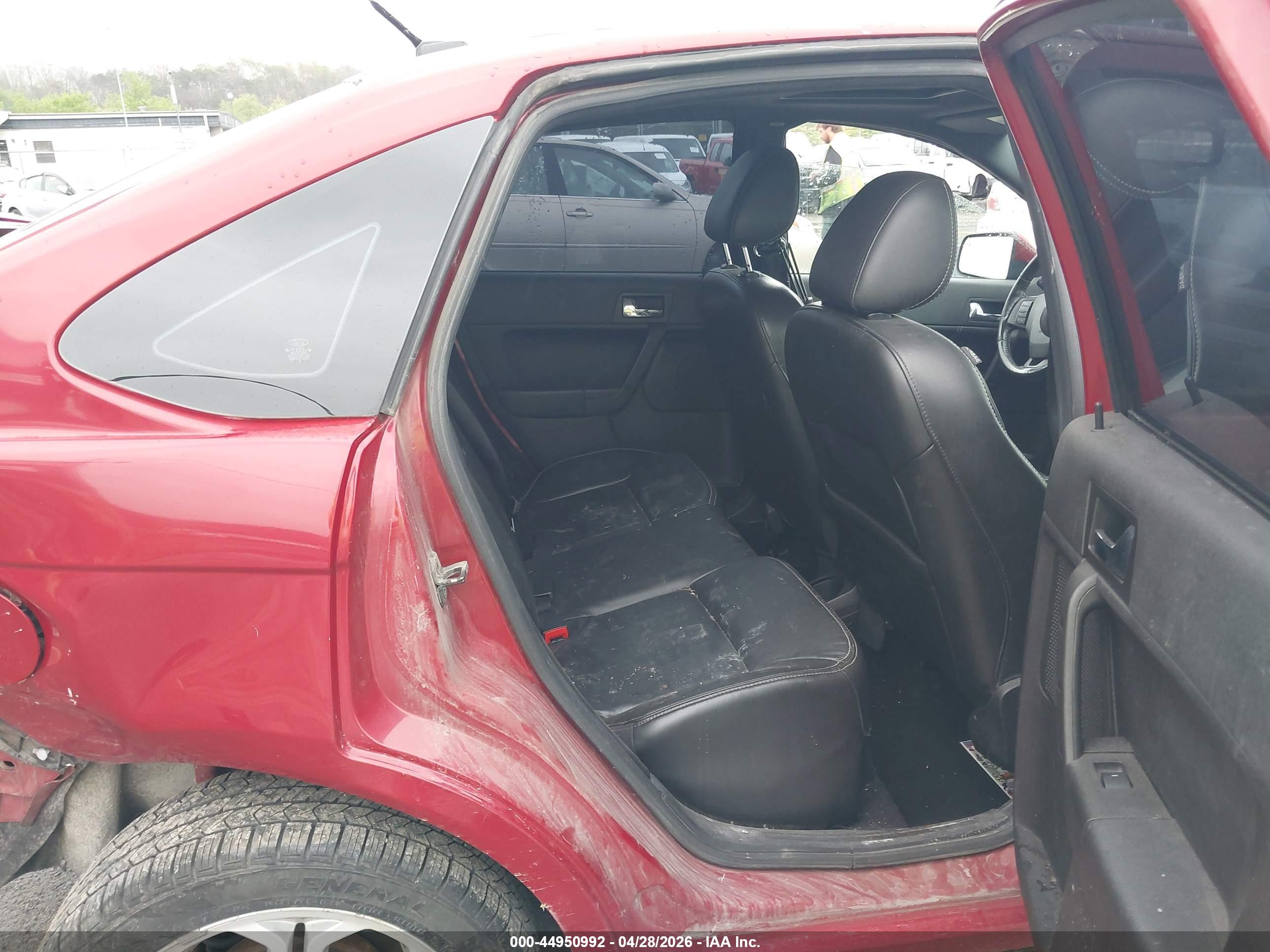 FORD FOCUS image 8