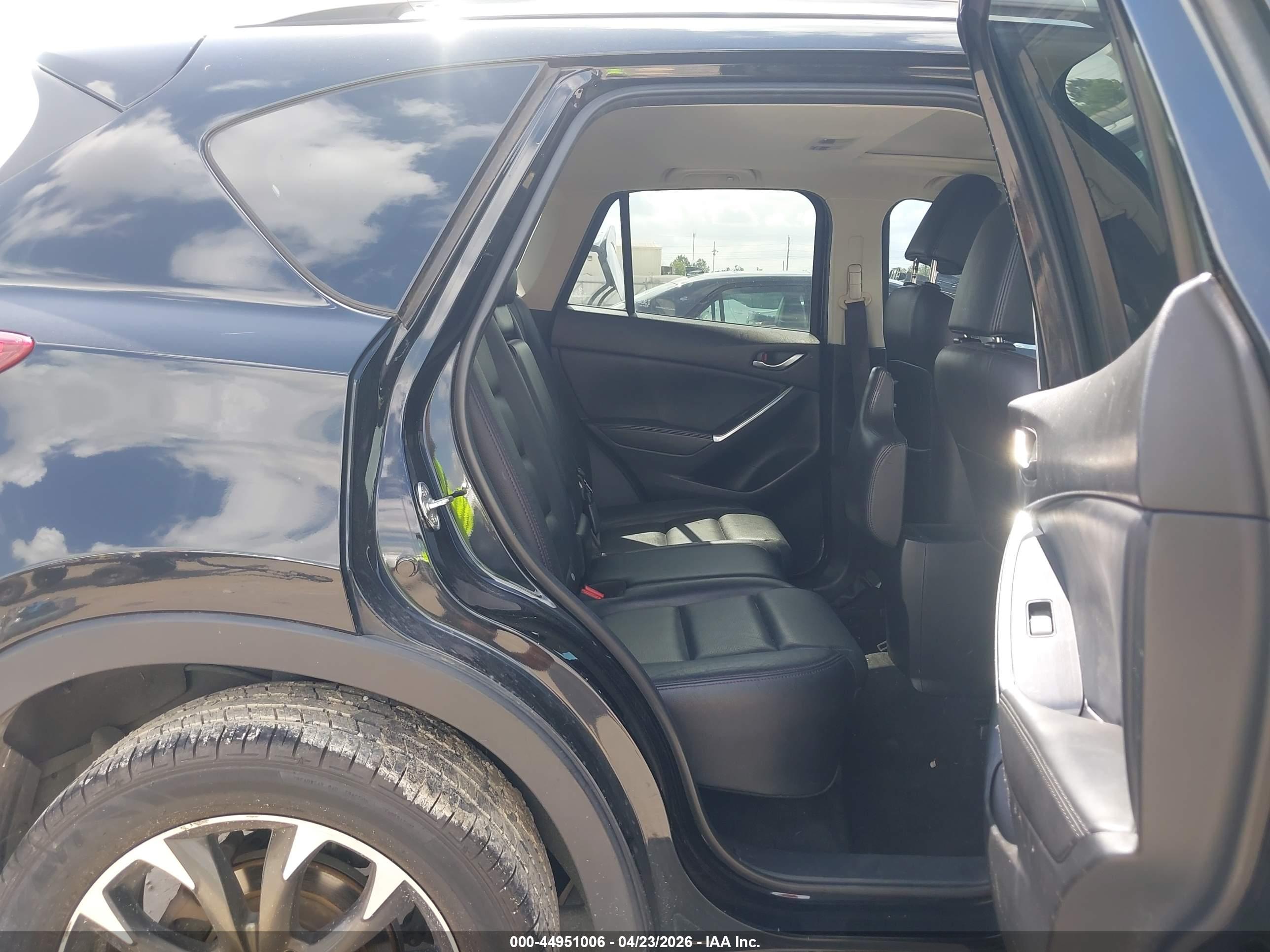 MAZDA CX-5 image 8