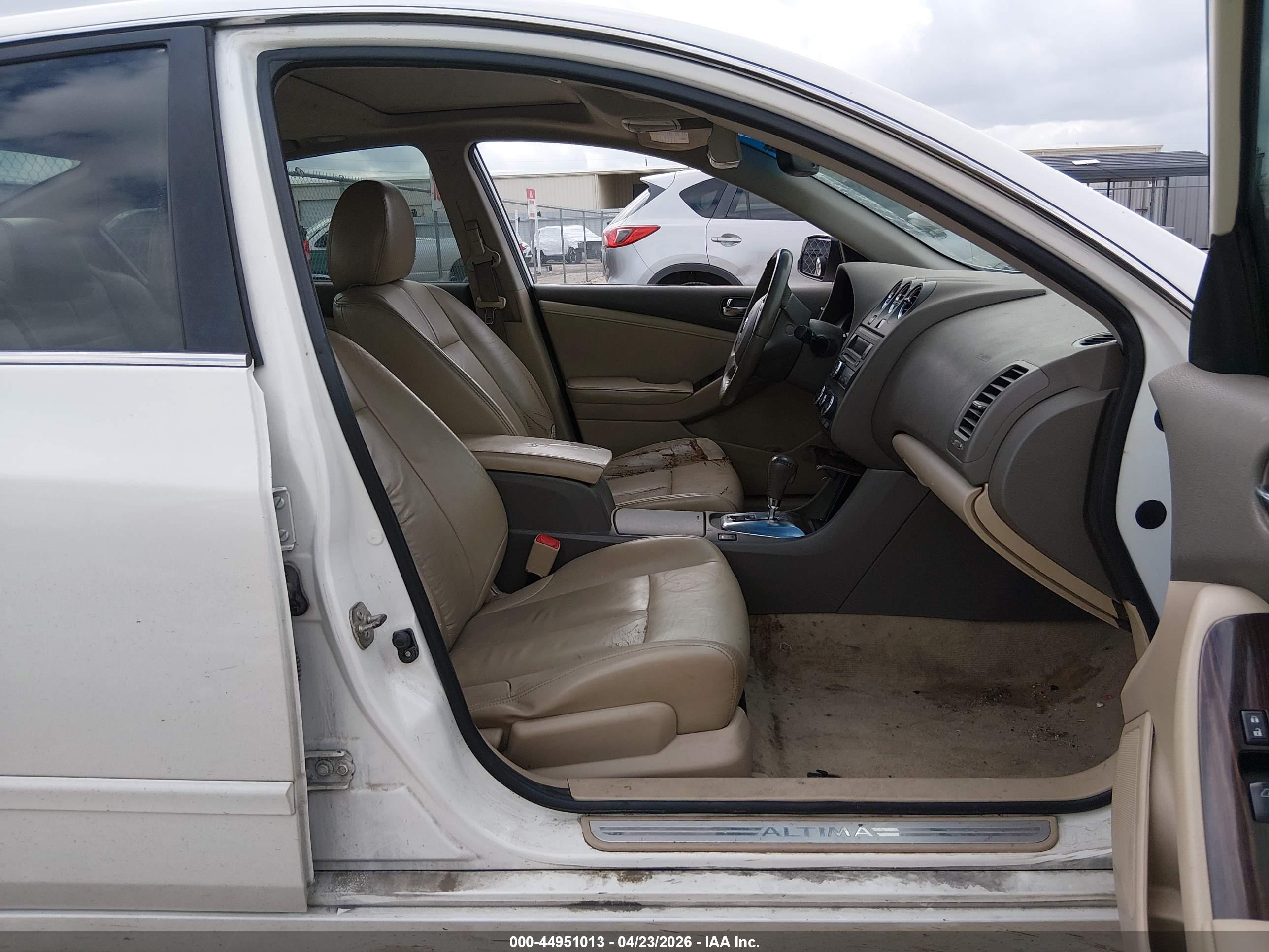 NISSAN ALTIMA image 5