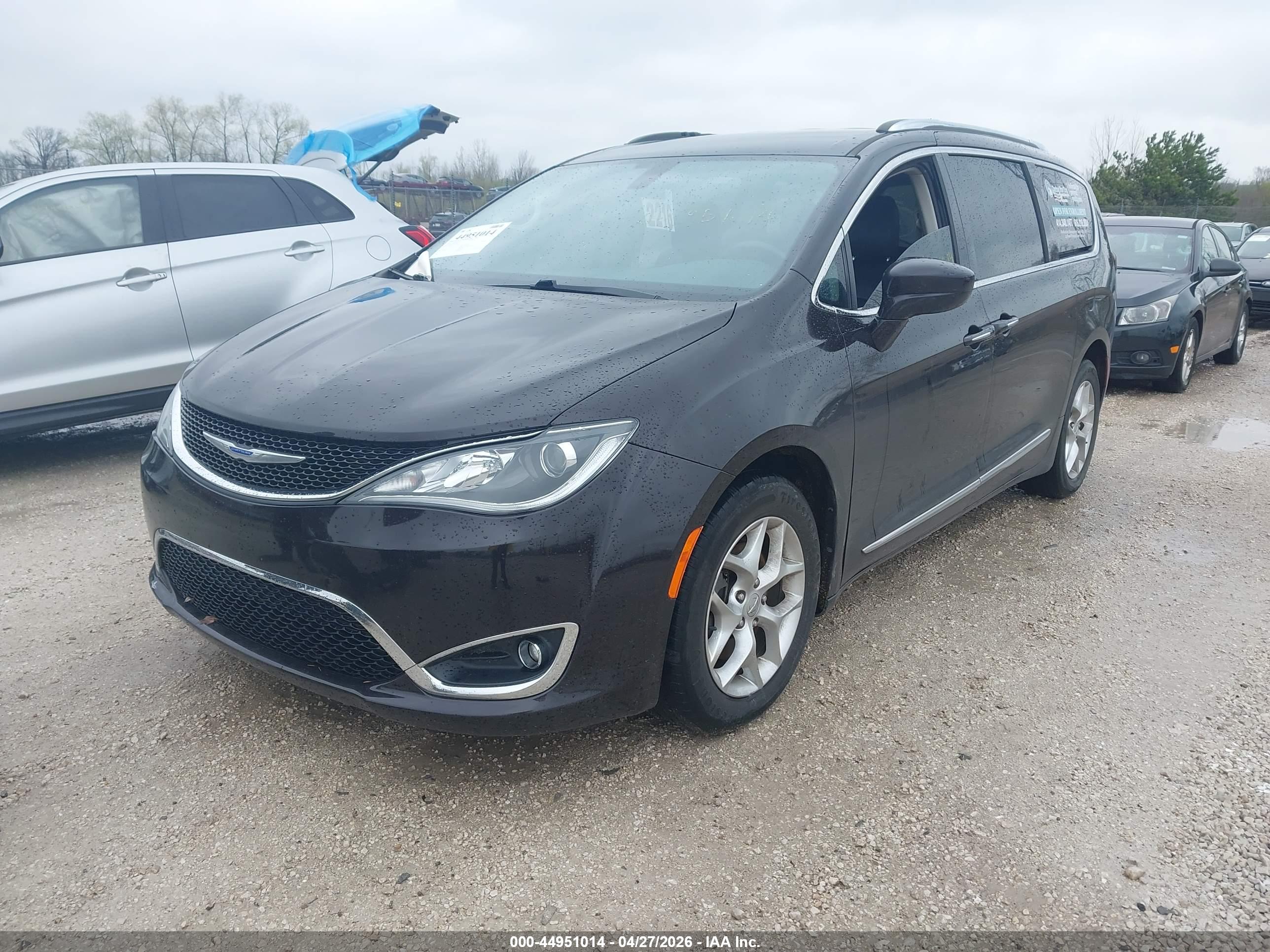 CHRYSLER PACIFICA image 2