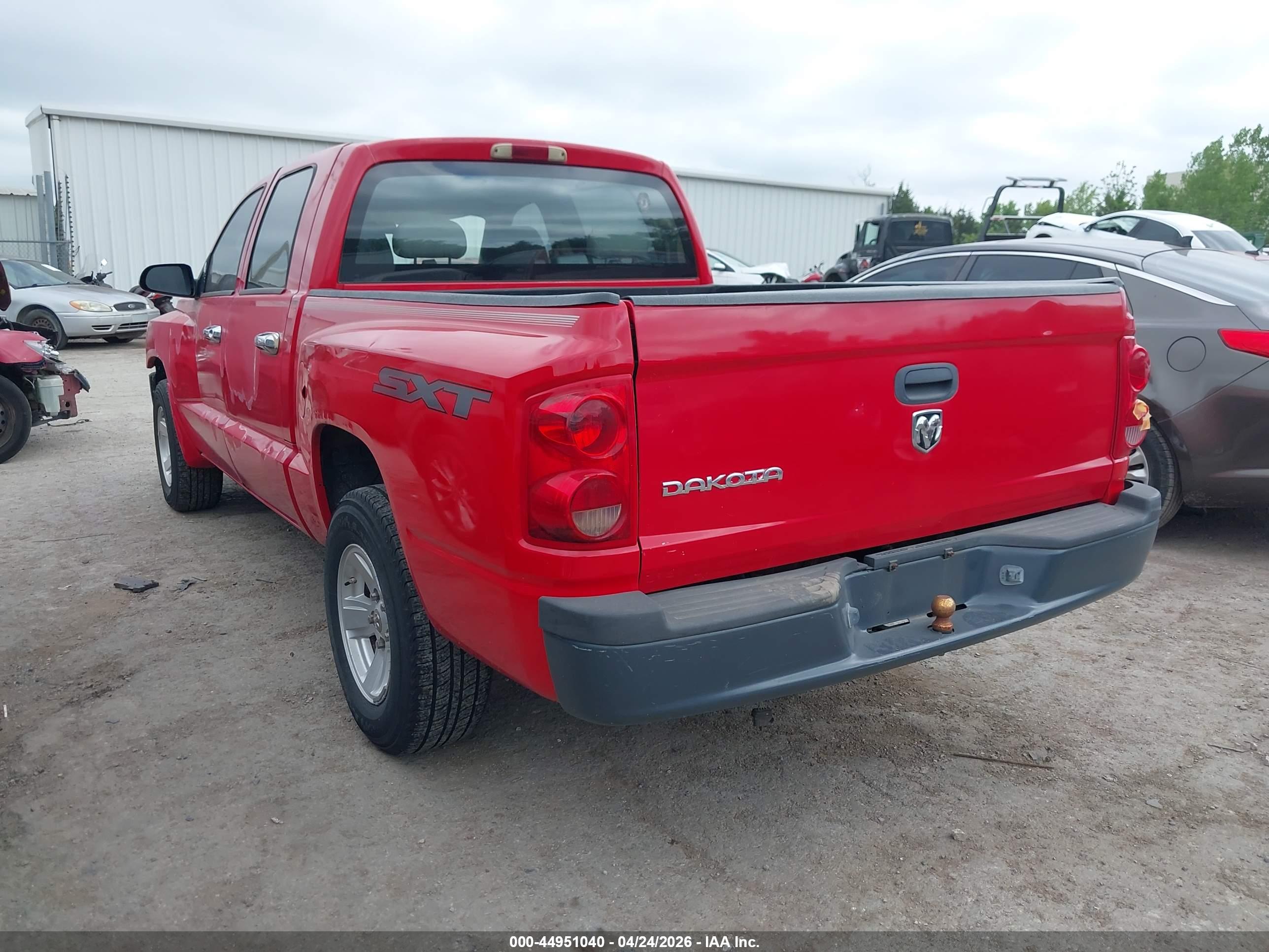DODGE DAKOTA image 3