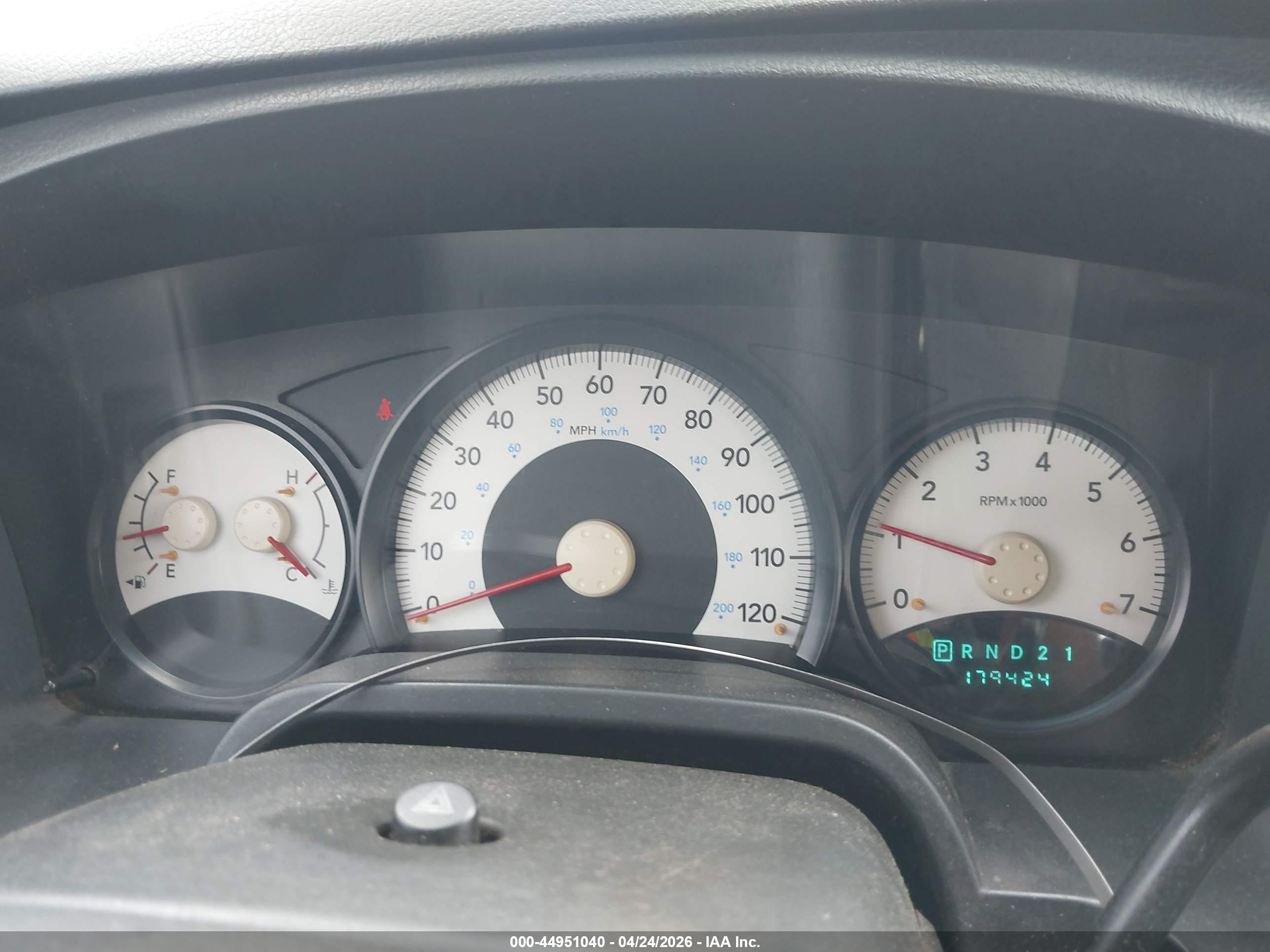 DODGE DAKOTA image 7
