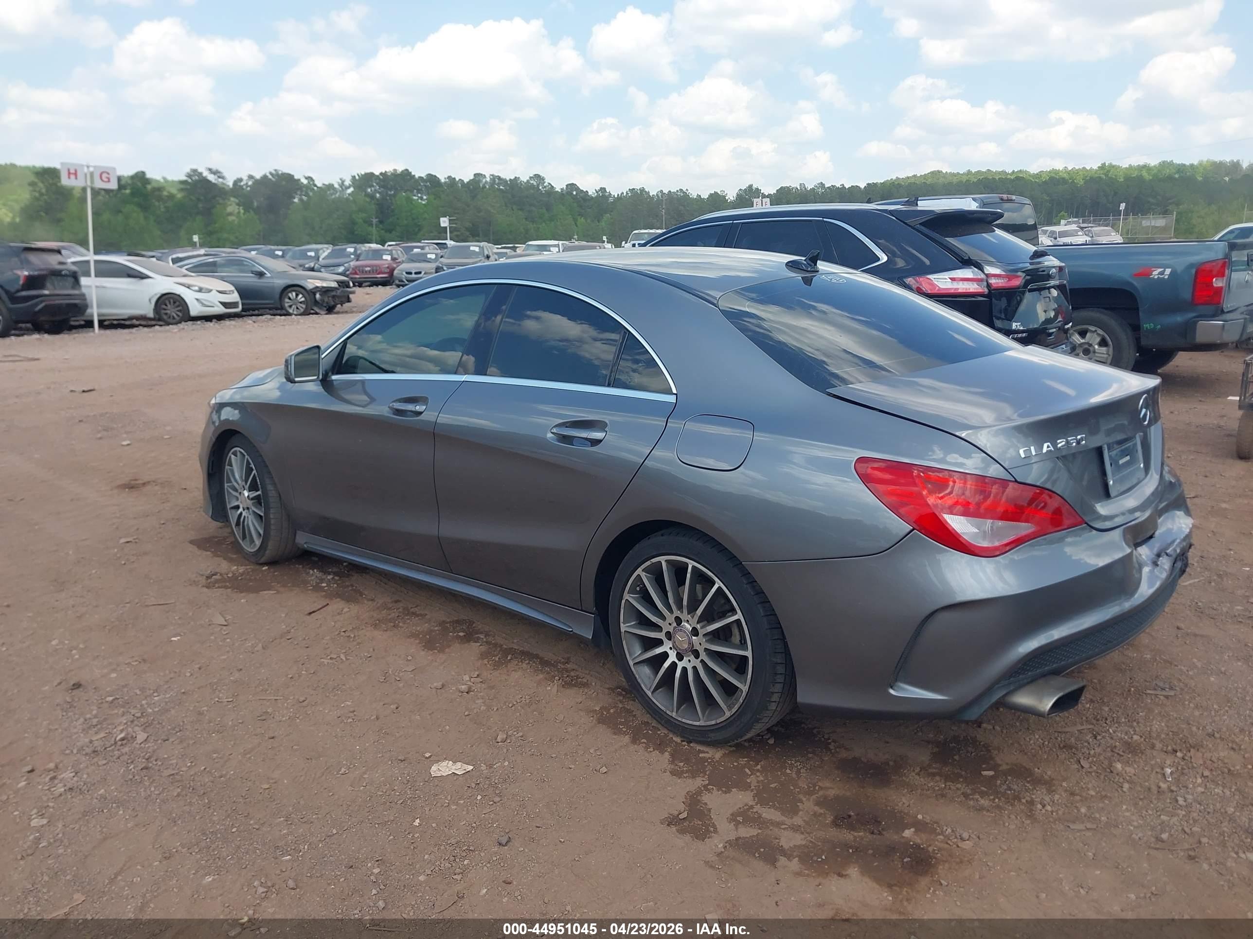 MERCEDES-BENZ CLA image 3
