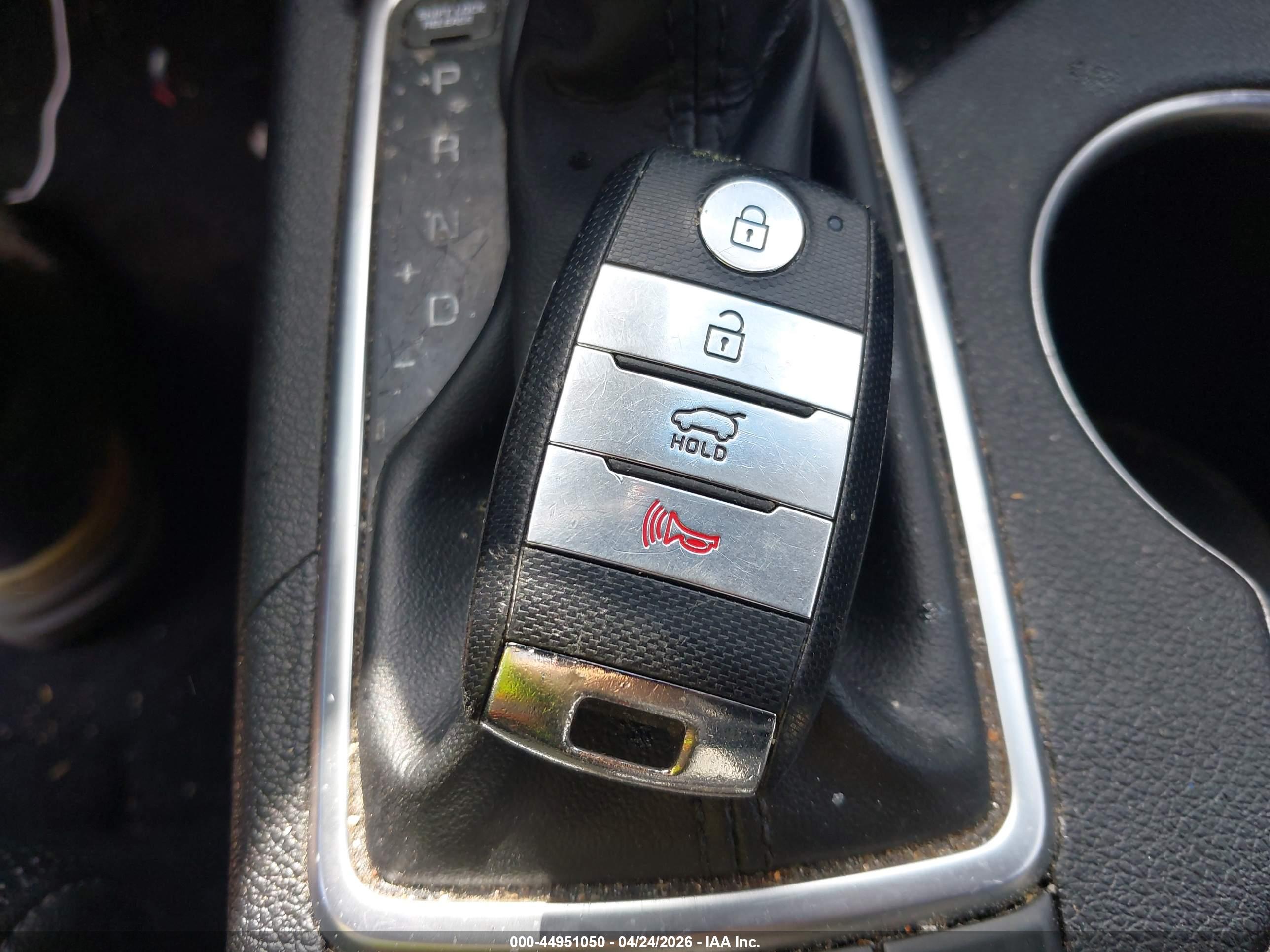 KIA SPORTAGE image 11