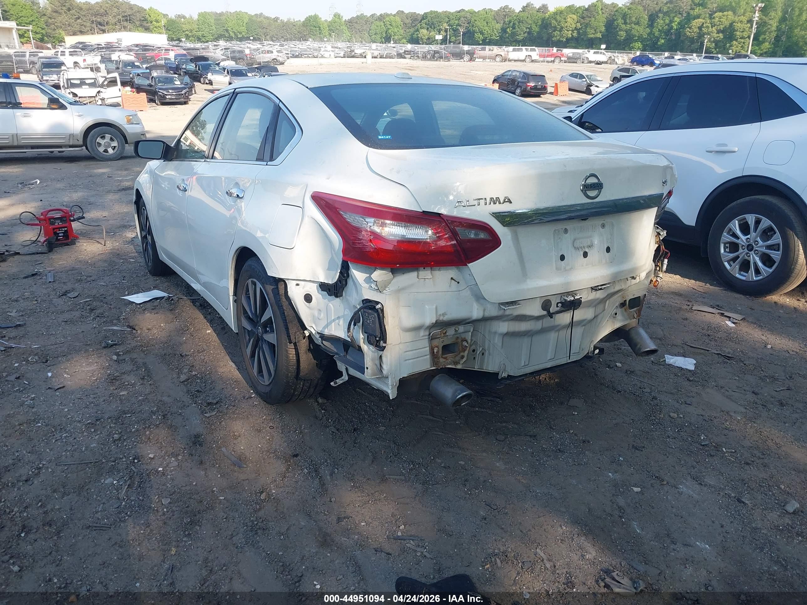 NISSAN ALTIMA image 3