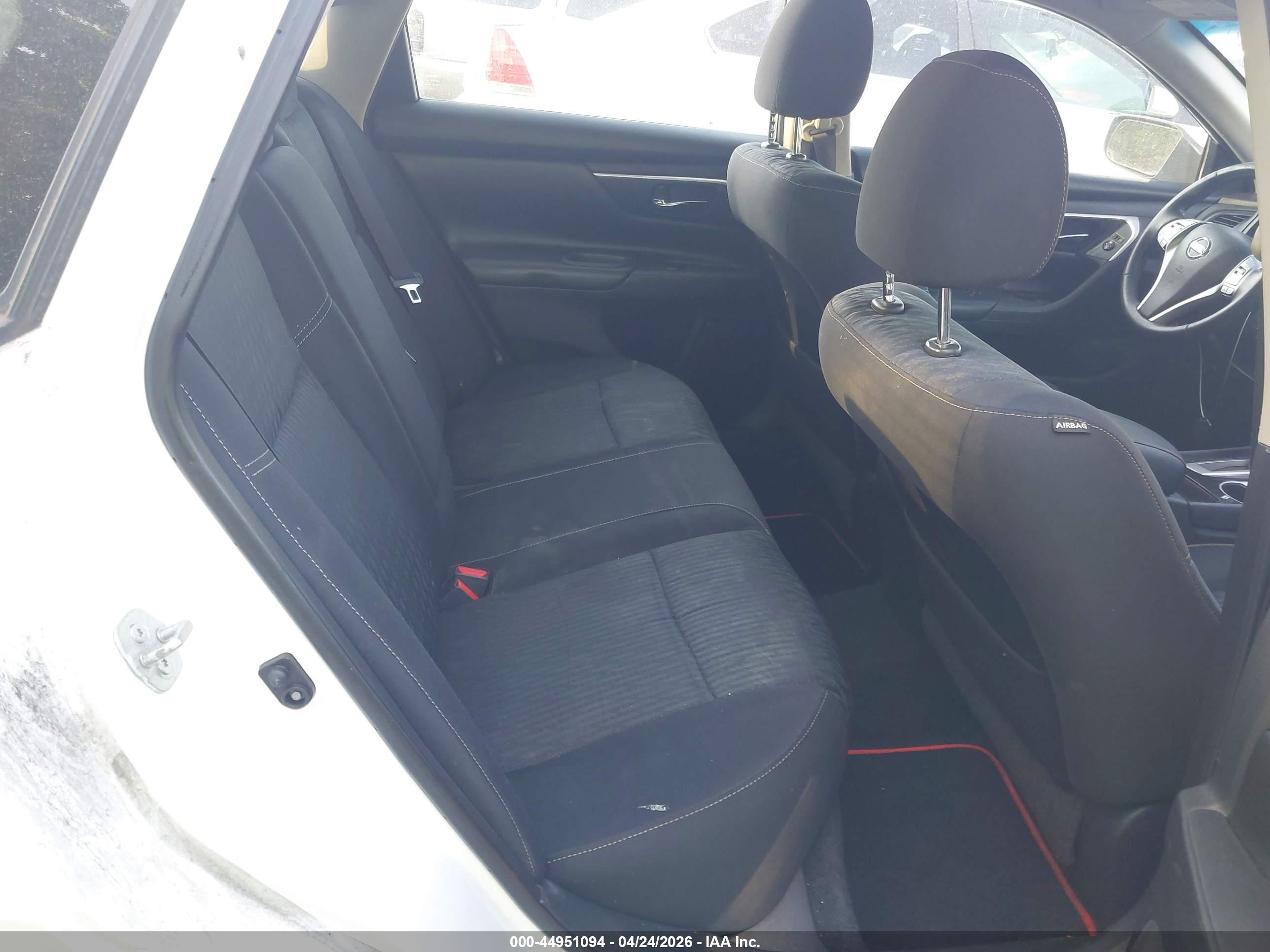 NISSAN ALTIMA image 8