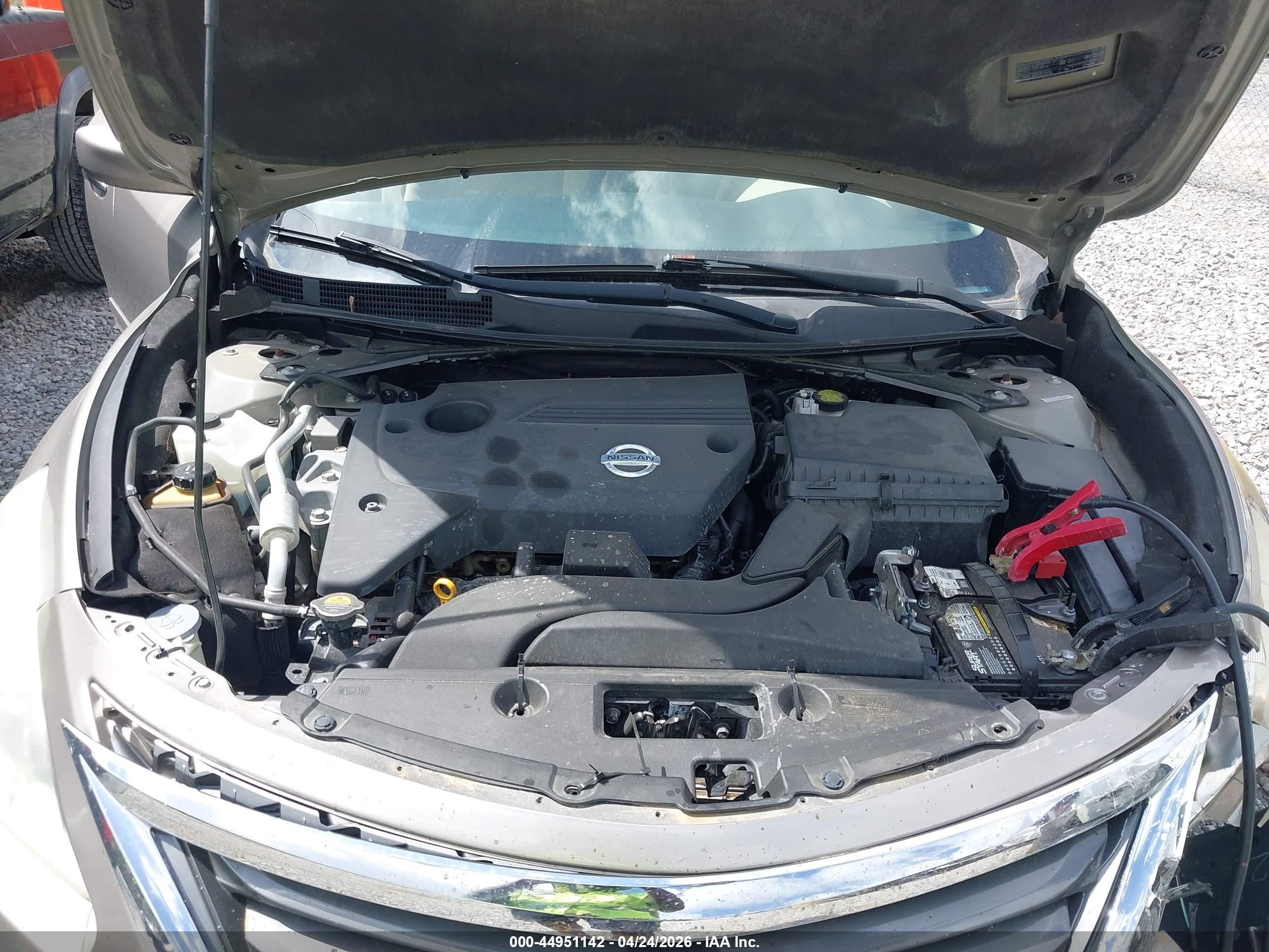 NISSAN ALTIMA image 10