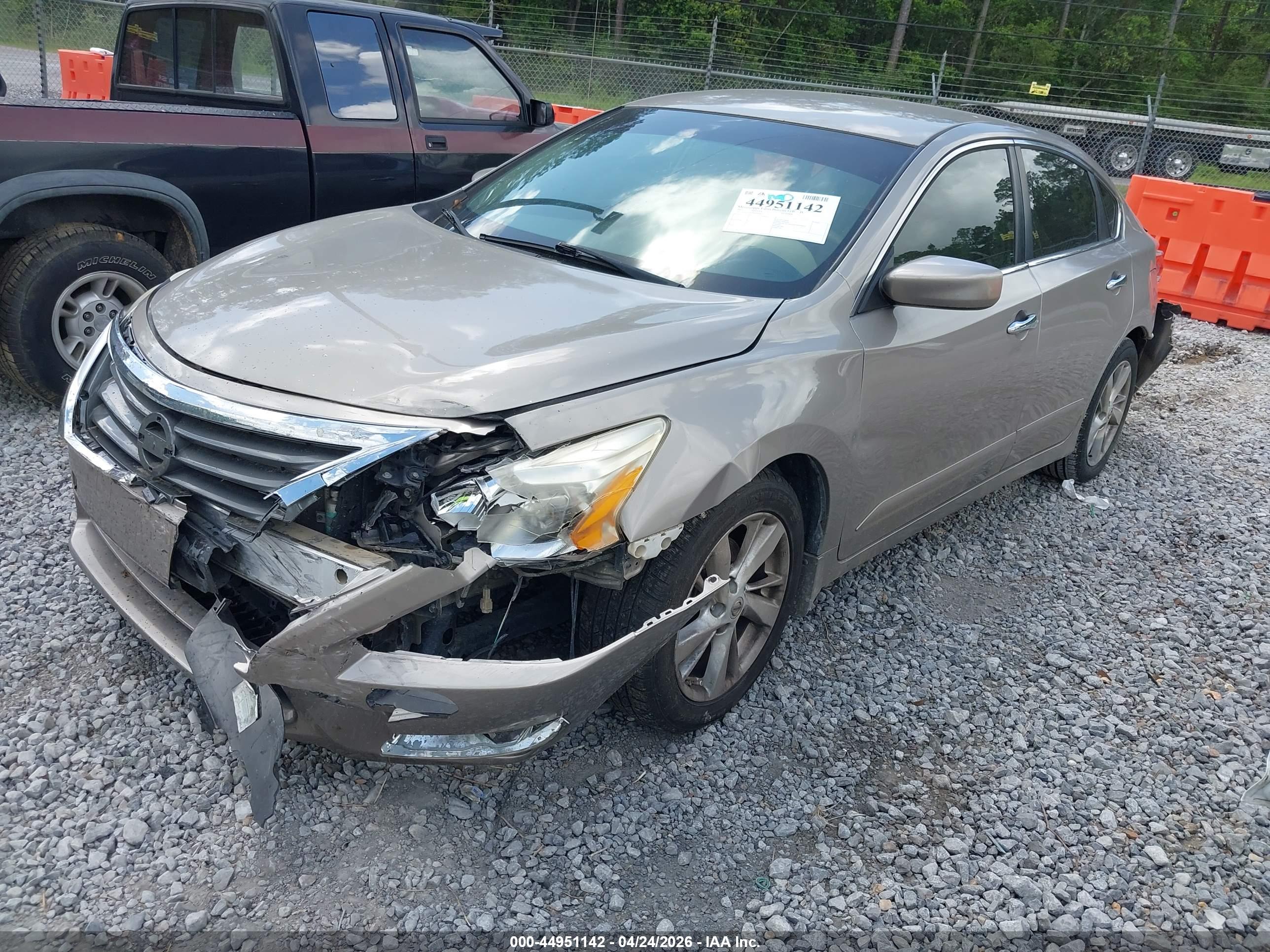 NISSAN ALTIMA image 2