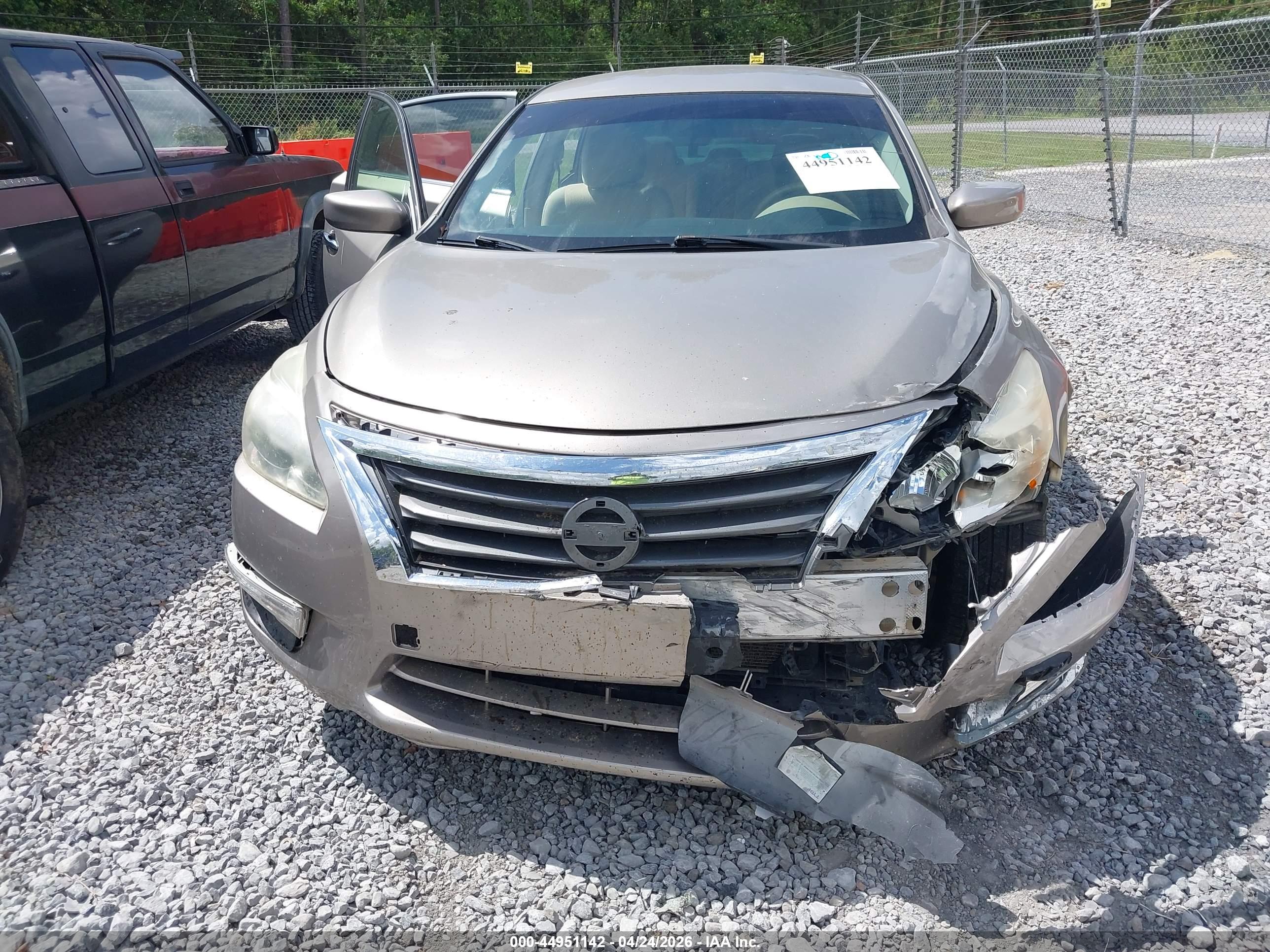 NISSAN ALTIMA image 6