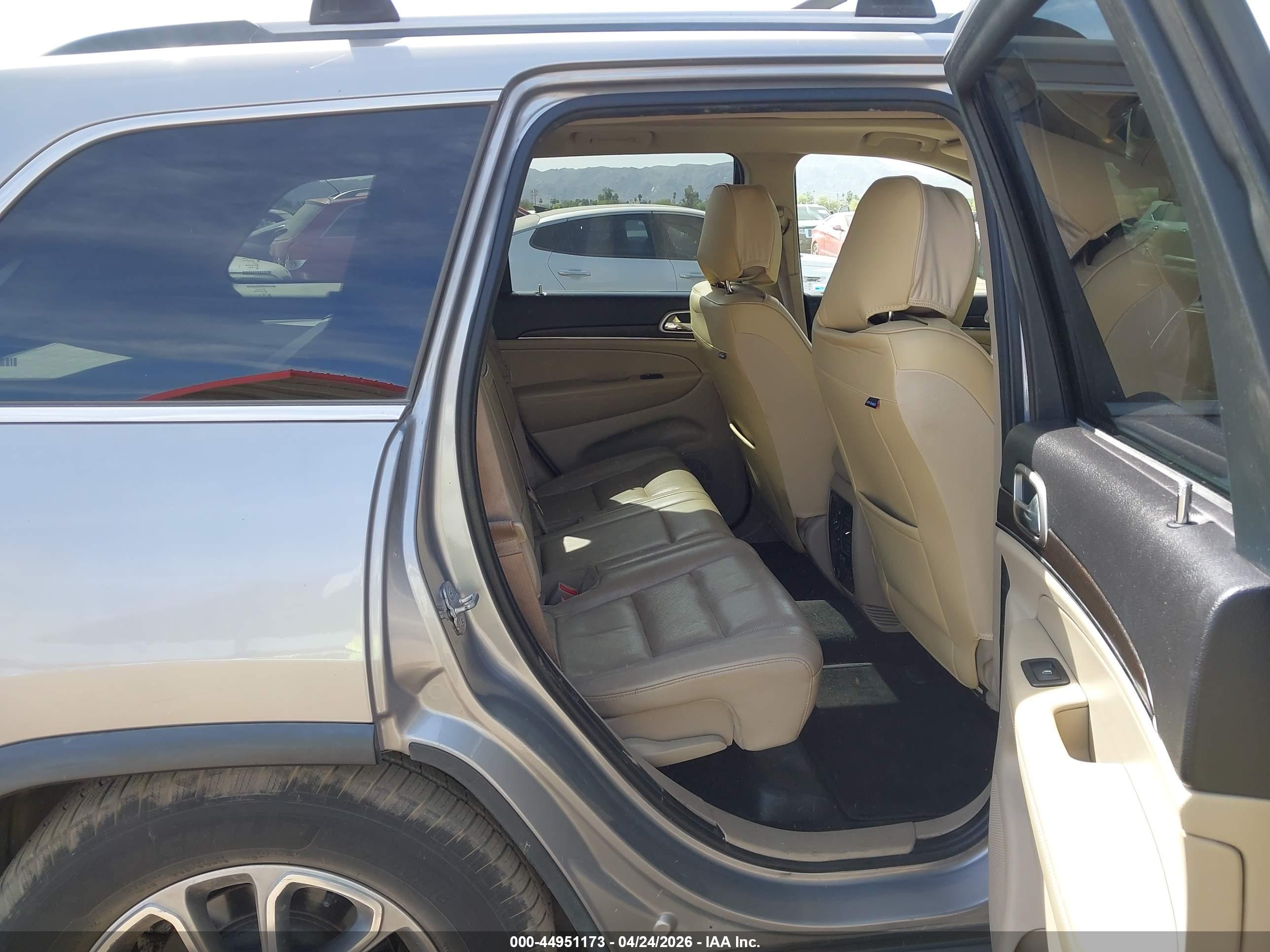 JEEP GRAND image 8