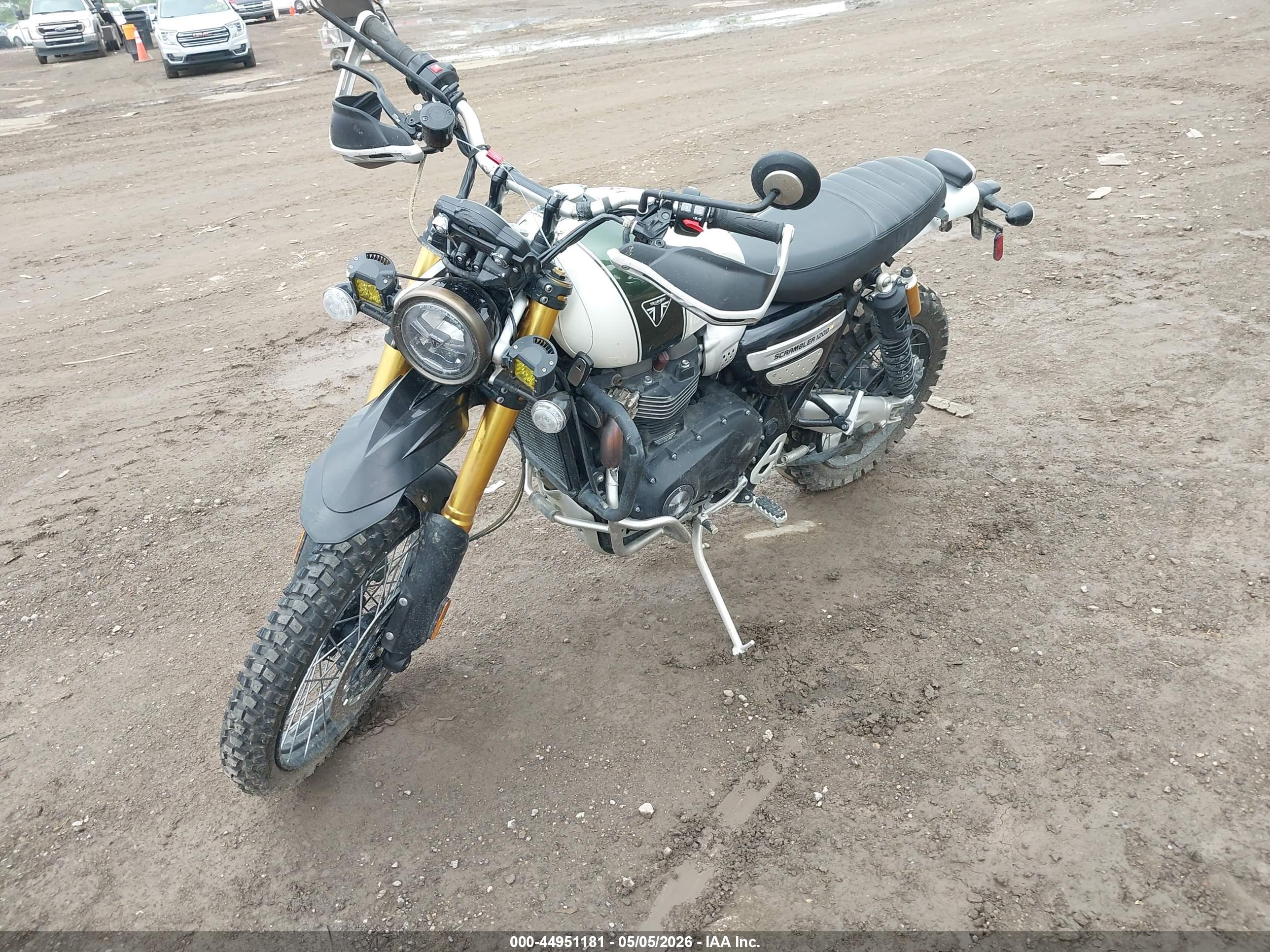 TRIUMPH MOTORCYCLE image 2