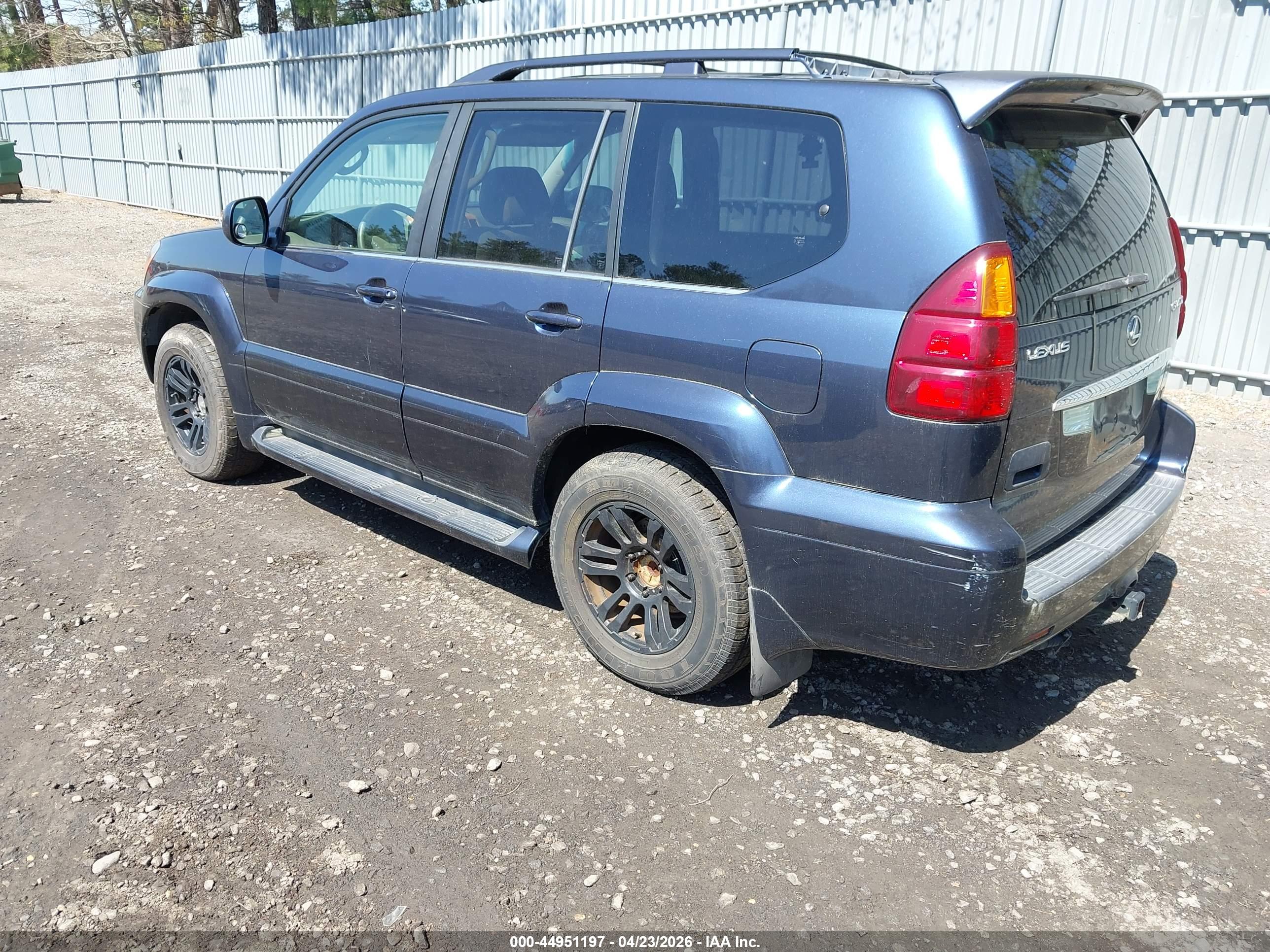 LEXUS GX image 3