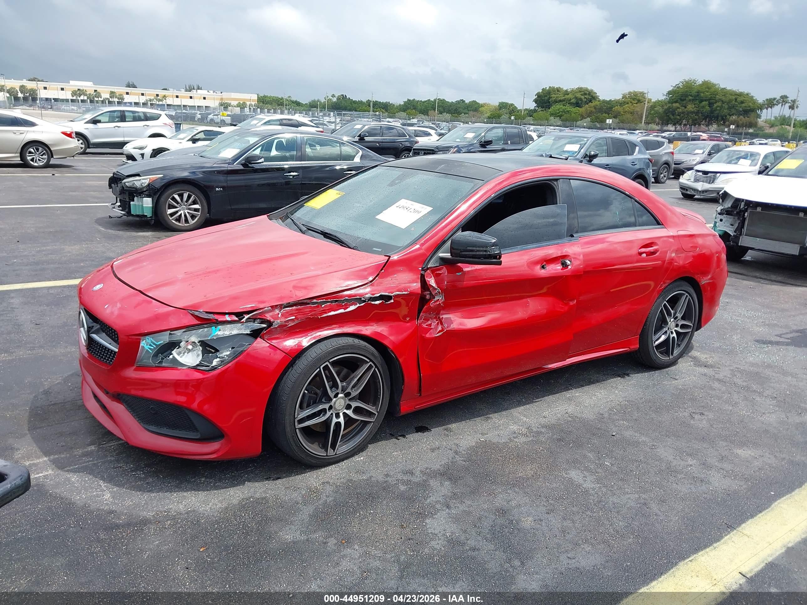MERCEDES-BENZ CLA image 2