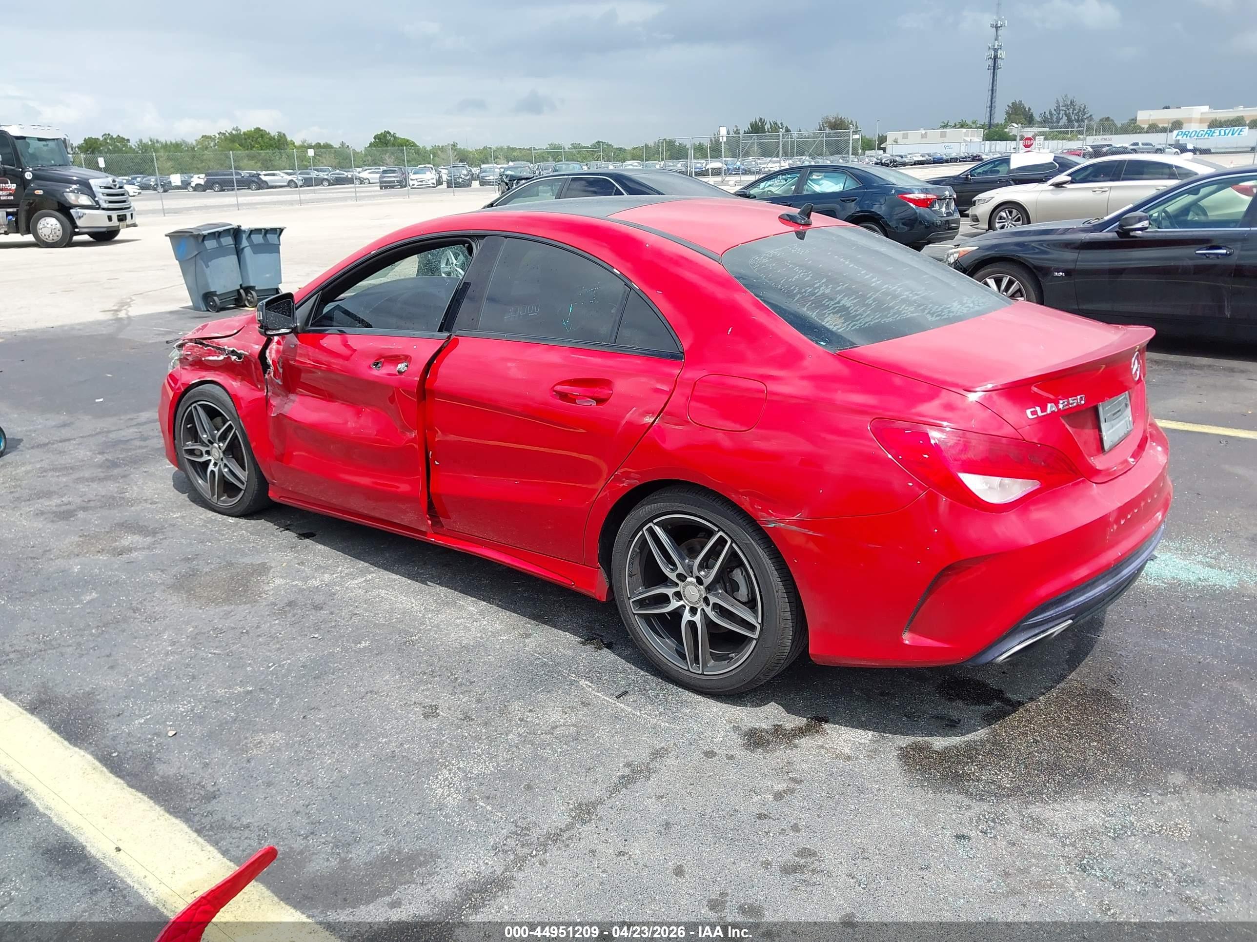 MERCEDES-BENZ CLA image 3