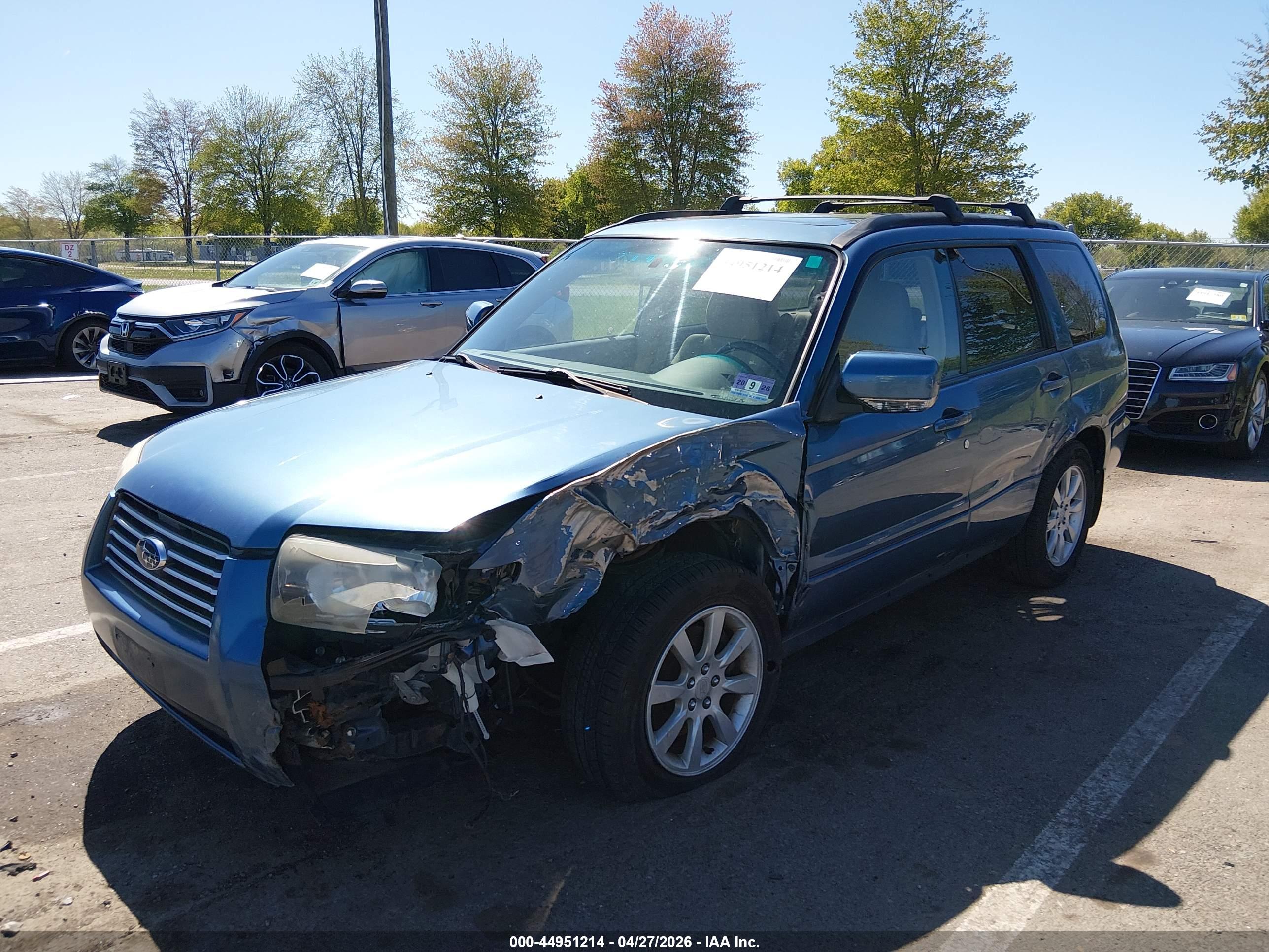 SUBARU FORESTER image 6