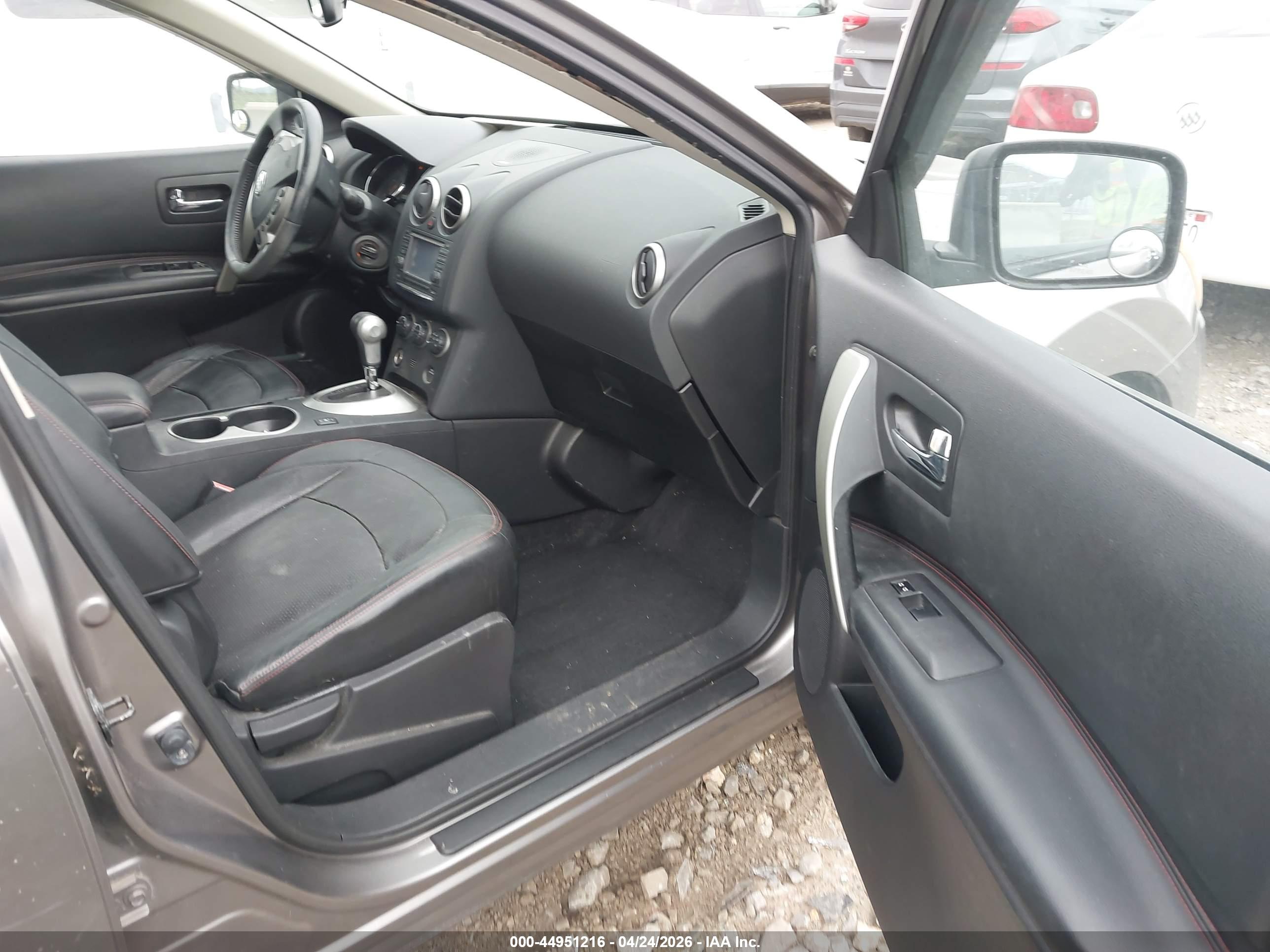 NISSAN ROGUE image 5