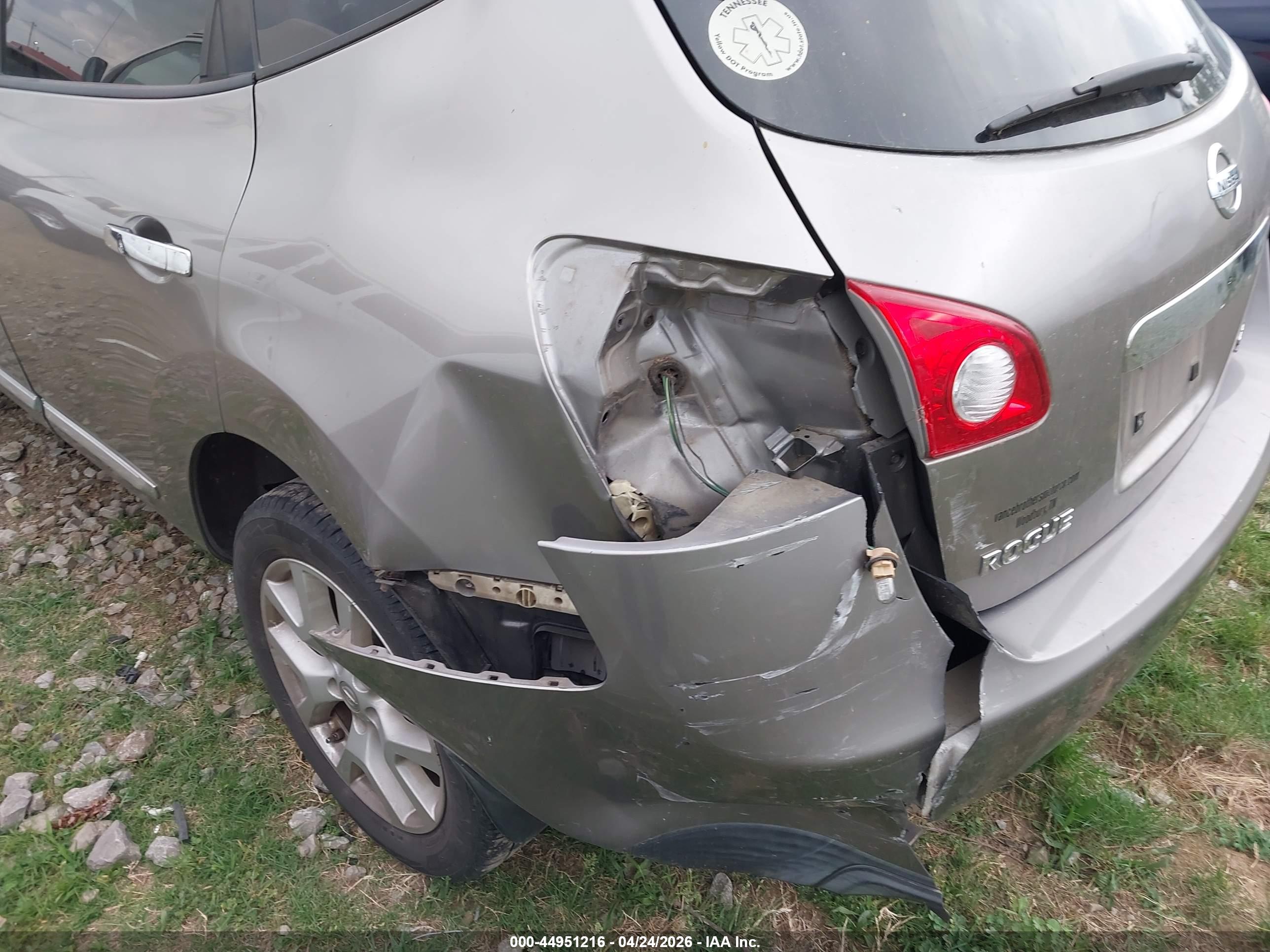 NISSAN ROGUE image 6
