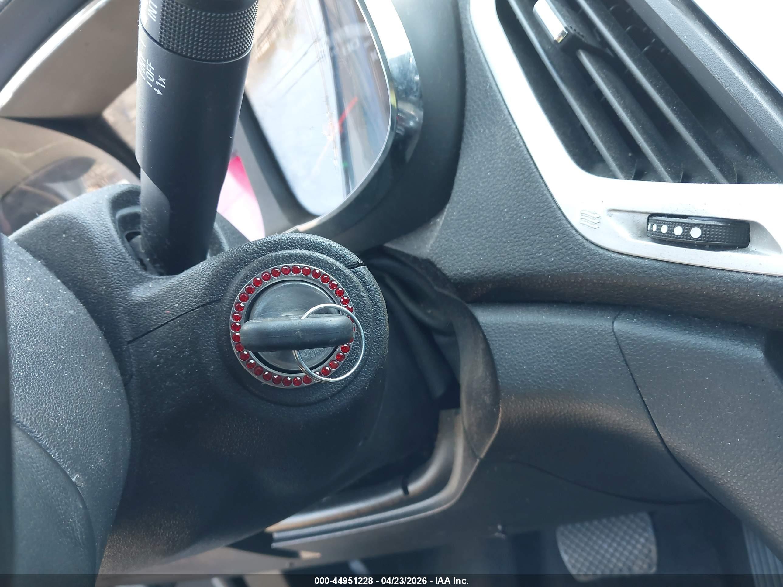 GMC TERRAIN image 11