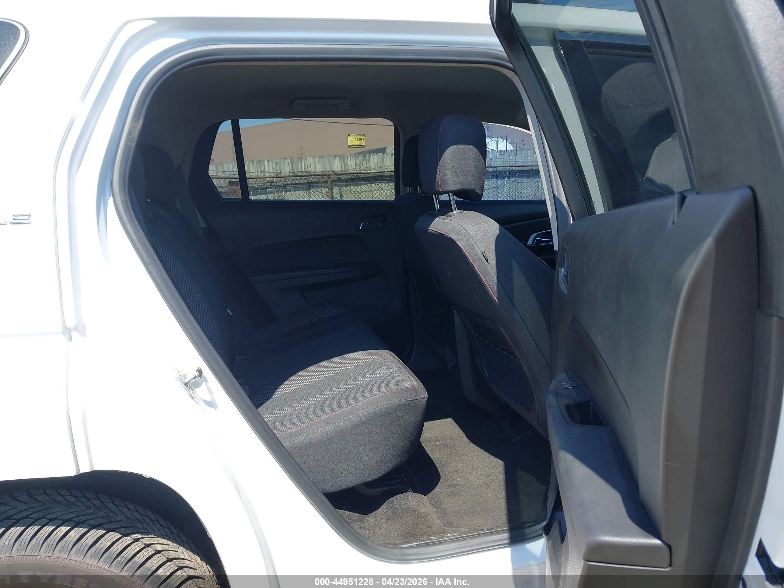 GMC TERRAIN image 8