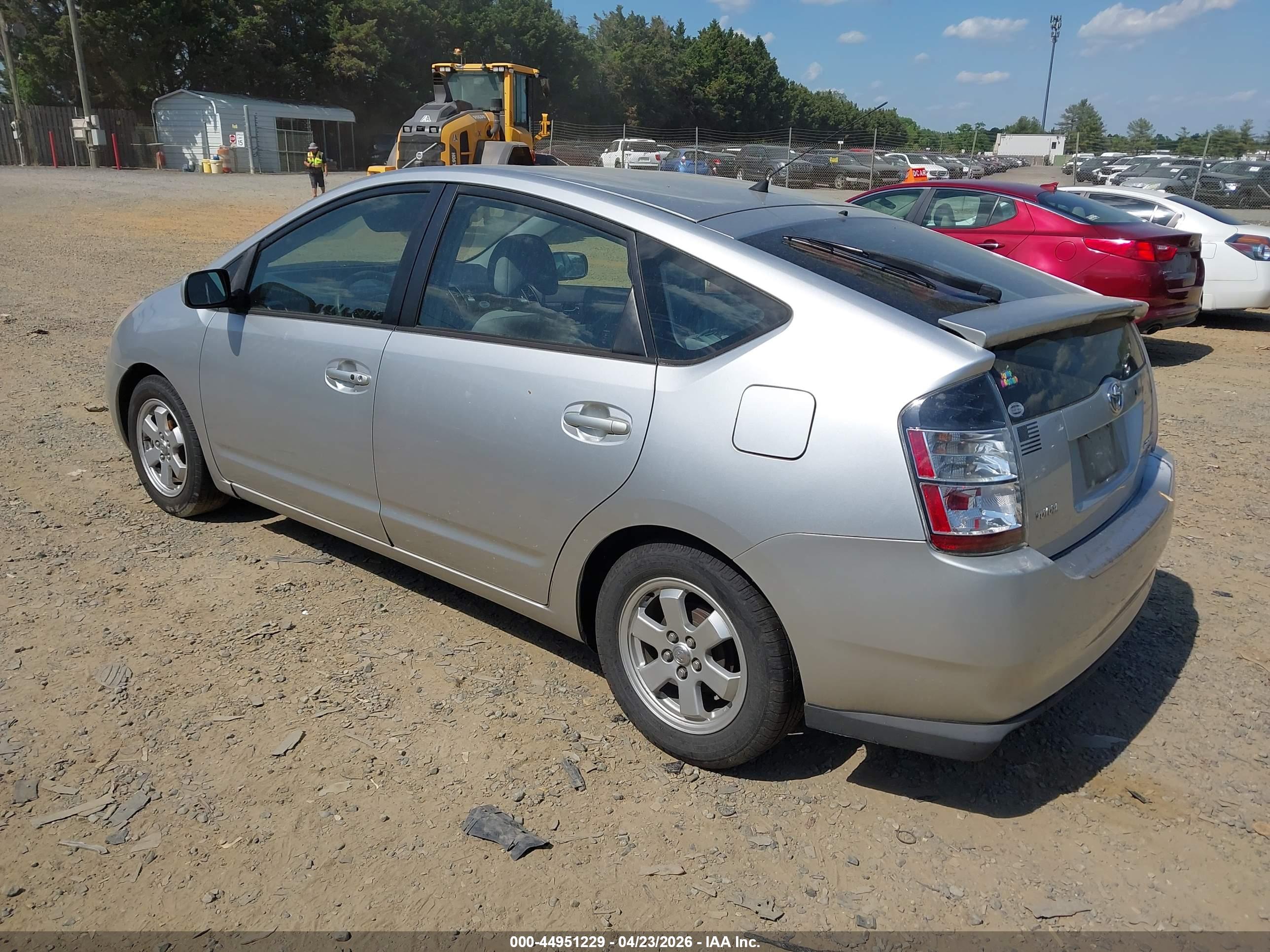 TOYOTA PRIUS image 3